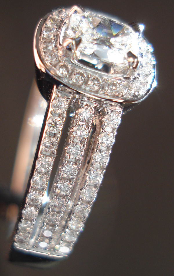 .30ct H VS1 Cushion Cut Diamond Ring