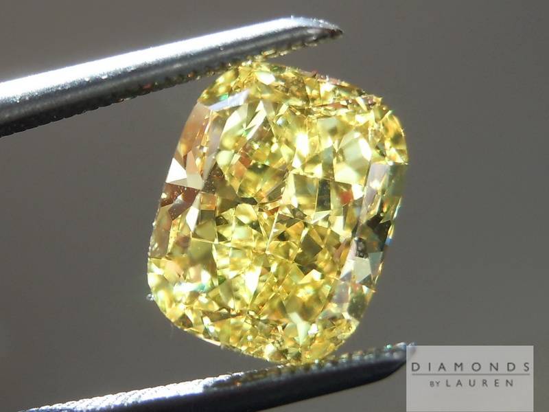 colorless diamond ring