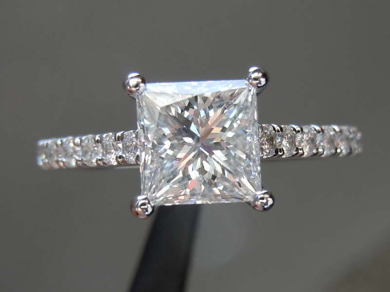 colorless diamond ring