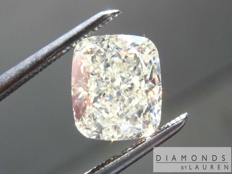  faint yellow diamond