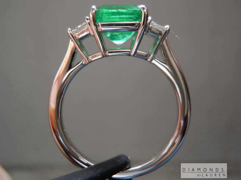 emerald and diamondring