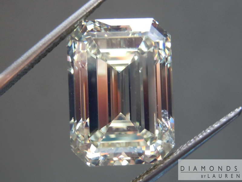 10.05ct U-V VS1 Emerald Cut Diamond R8632