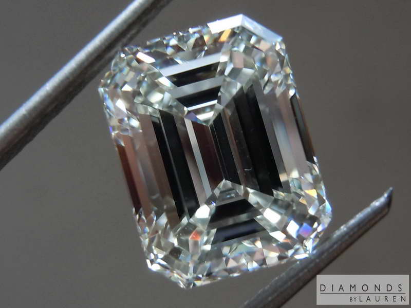 near colorless diamond