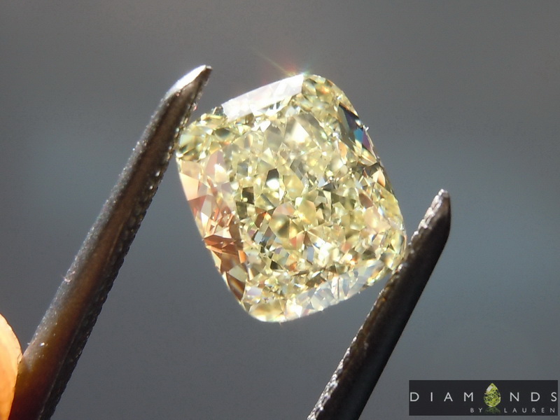 1.32ct Yellow VS2 Cushion Cut Diamond R8794