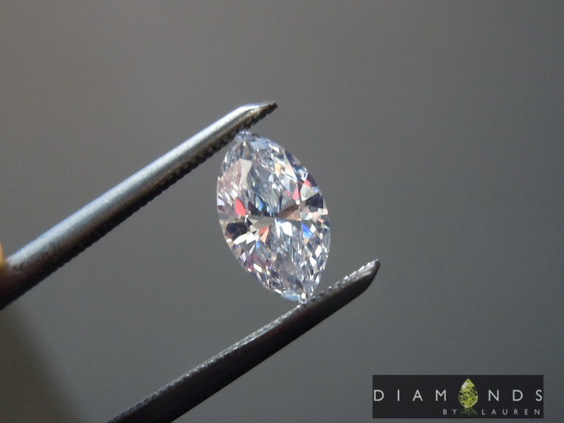 strong blue fluorescence diamond