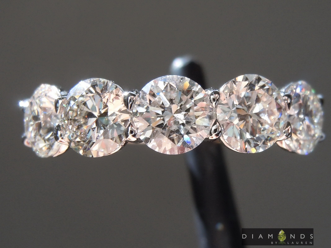 colorless diamond ring