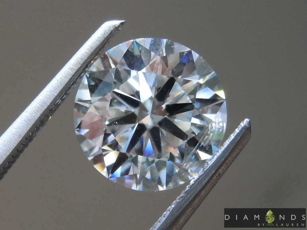 colorless diamond ring