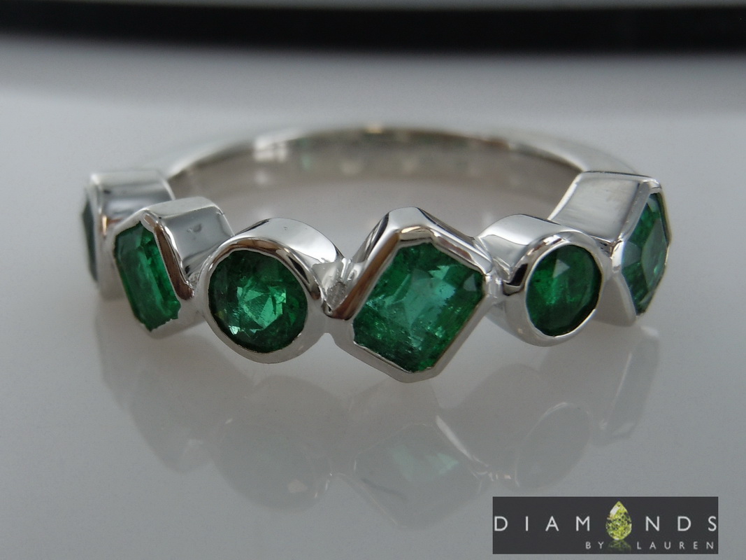 natural emerald band
