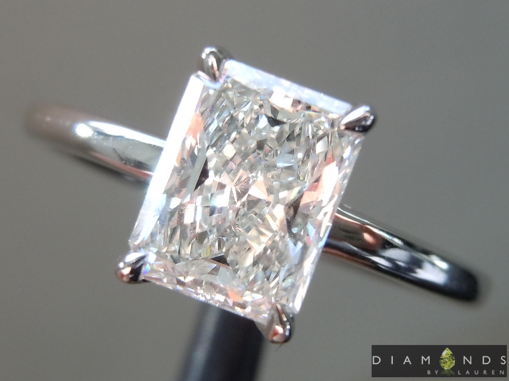 colorless diamond ring