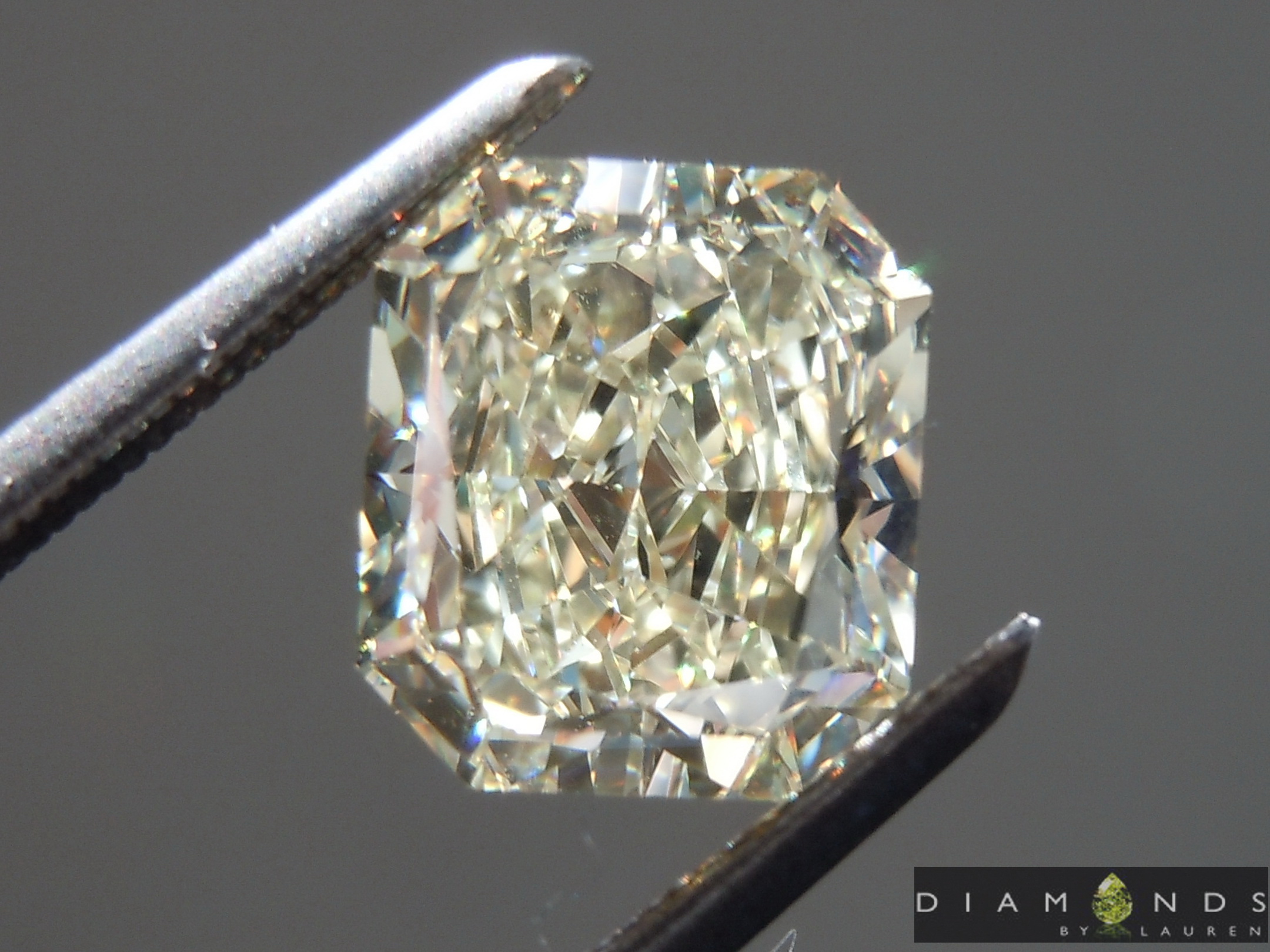 natural yellow diamond