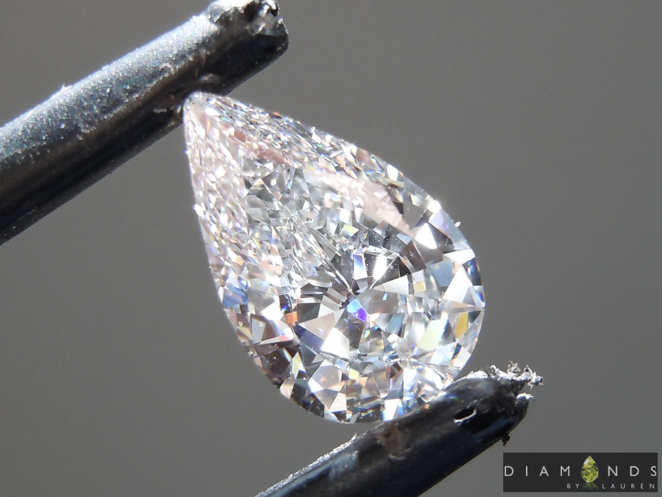 1.04ct D Internally Flawless Pear Shape Diamond R10013