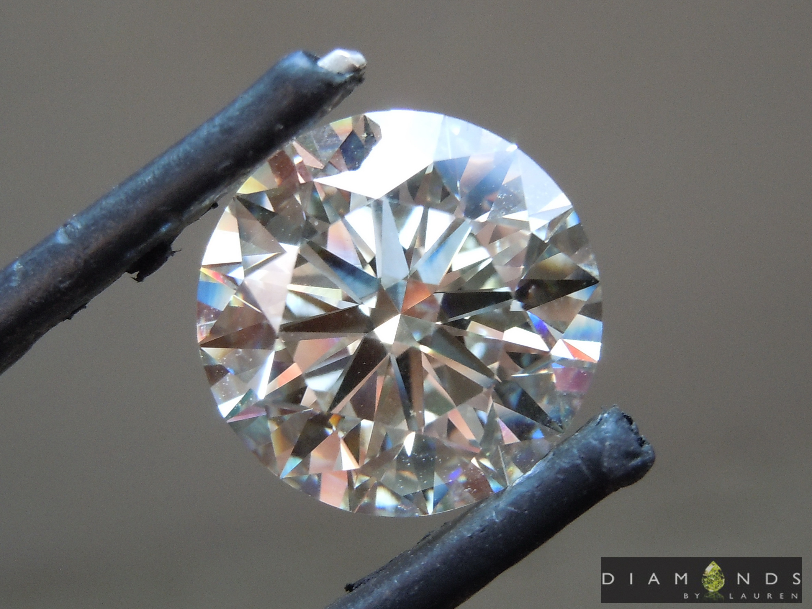 5.51ct J VS1 Round Brilliant Lab Grown Diamond R10062