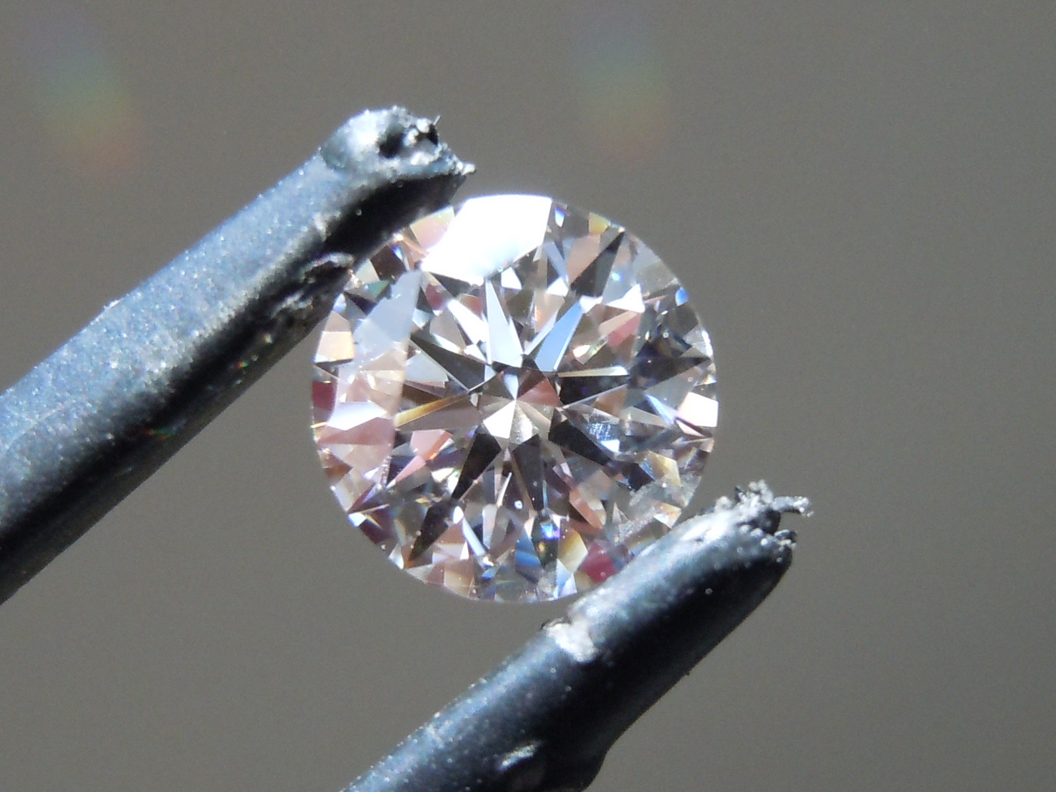 0.87ct I VVS2 Round Brilliant Lab Grown Diamond R10067