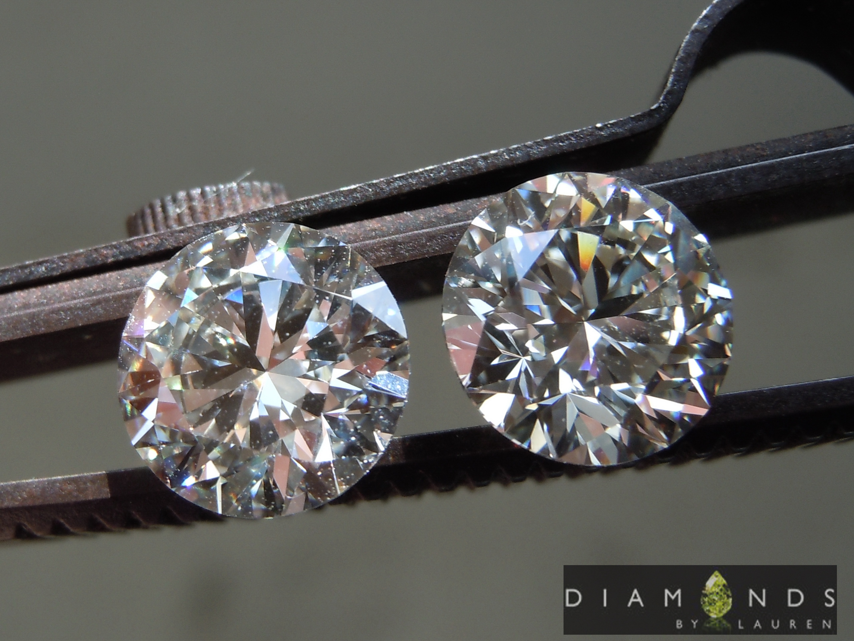 round diamond earrings