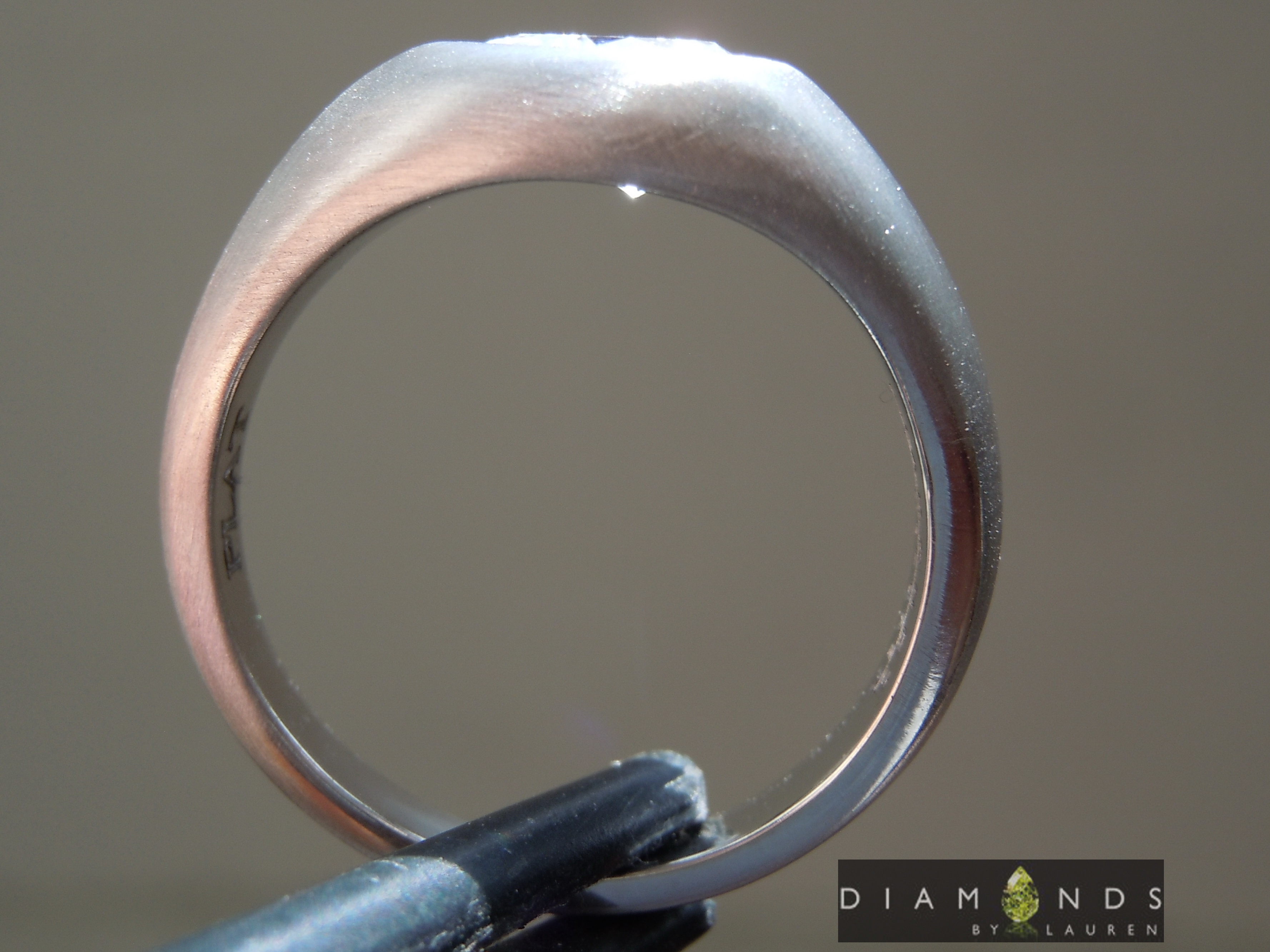 colorless diamond ring