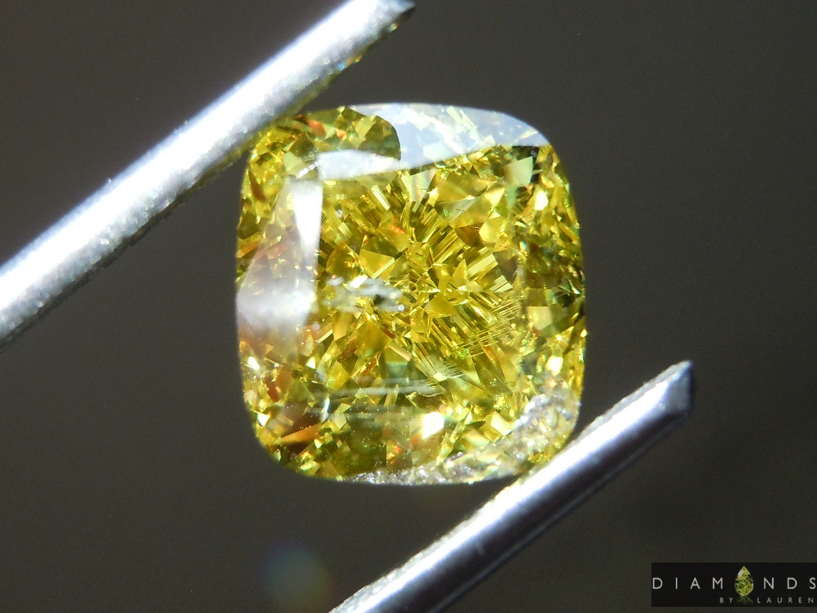 4.01ct Intense Yellow I1 Cushion Cut Lab Grown Diamond R10082
