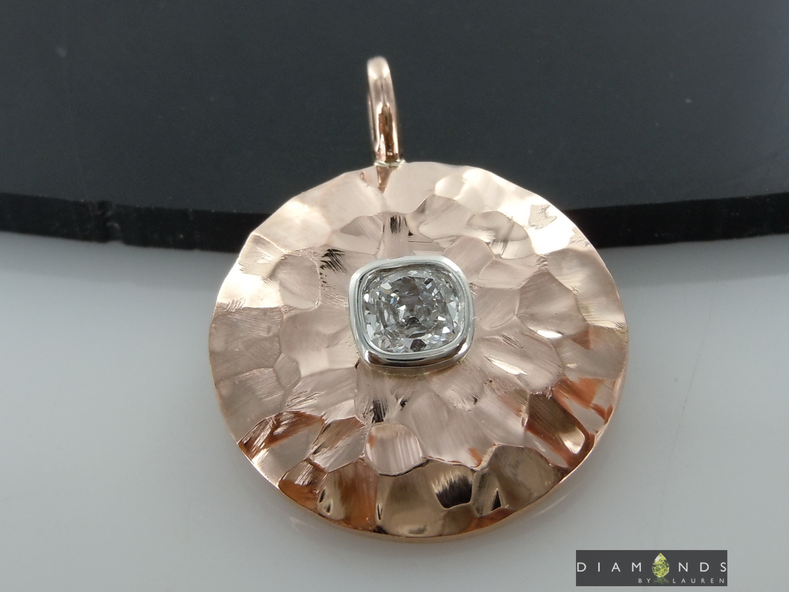 colorless diamond necklace