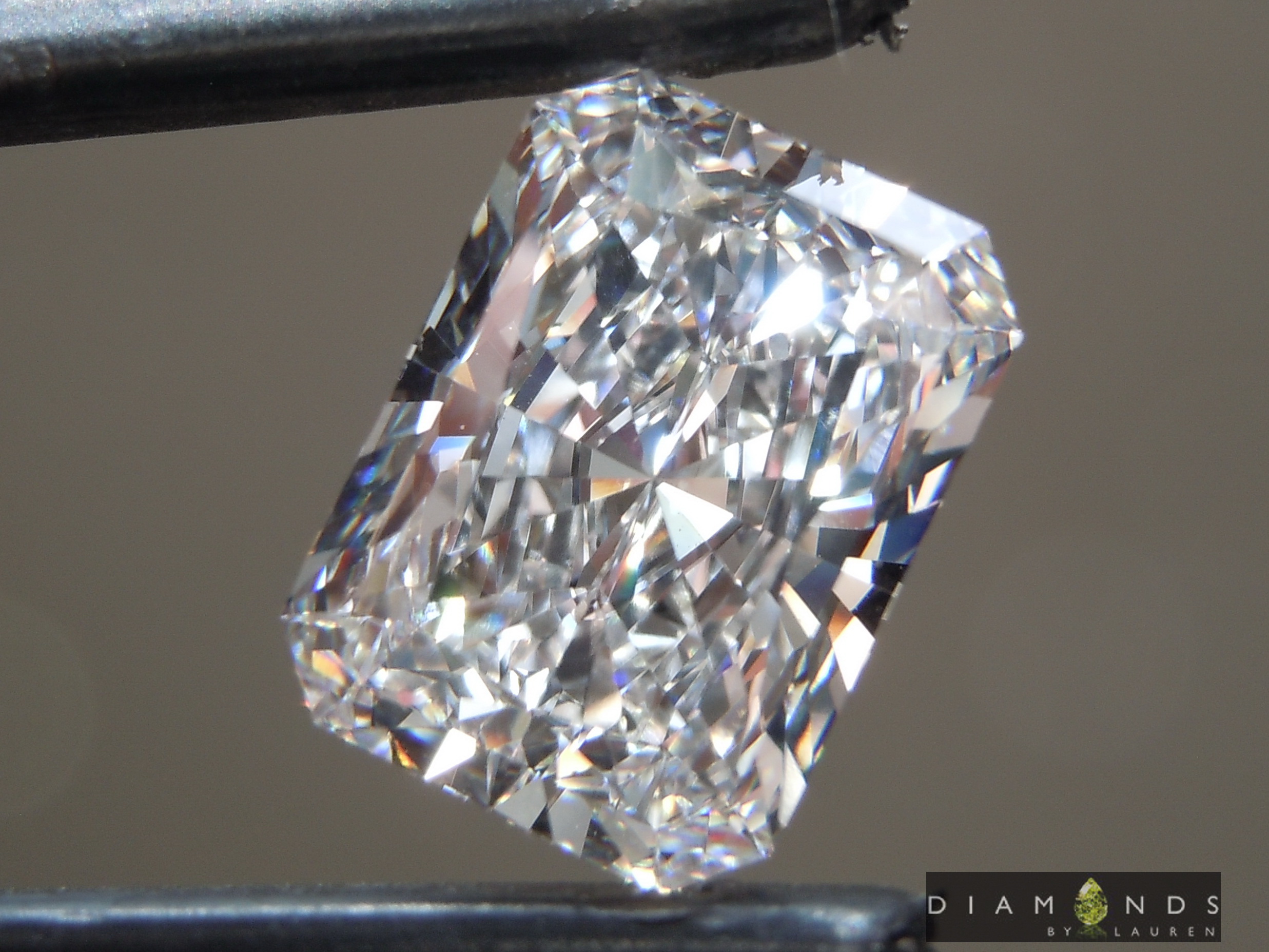 lab colorless diamond