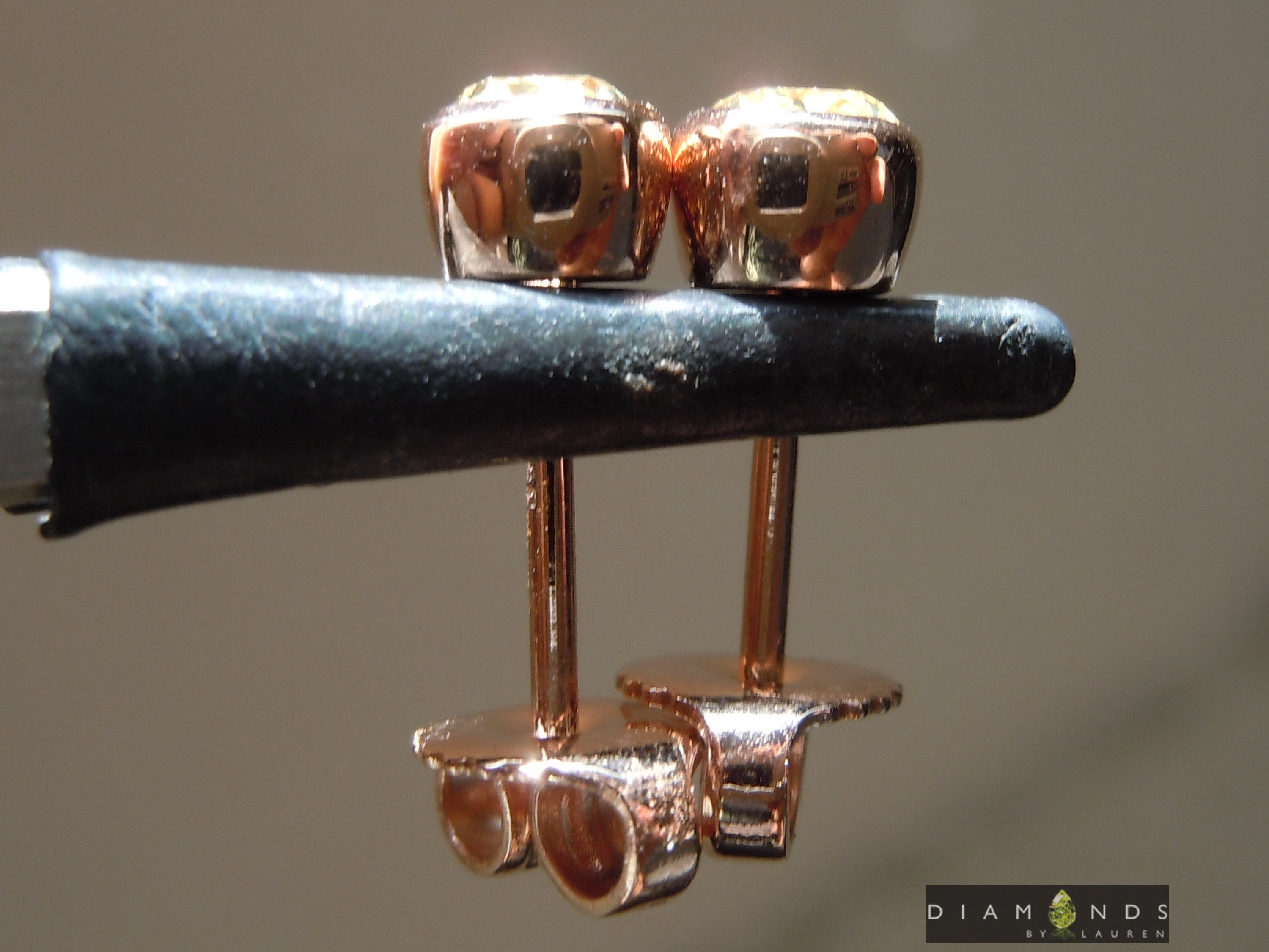 canary diamond earrings