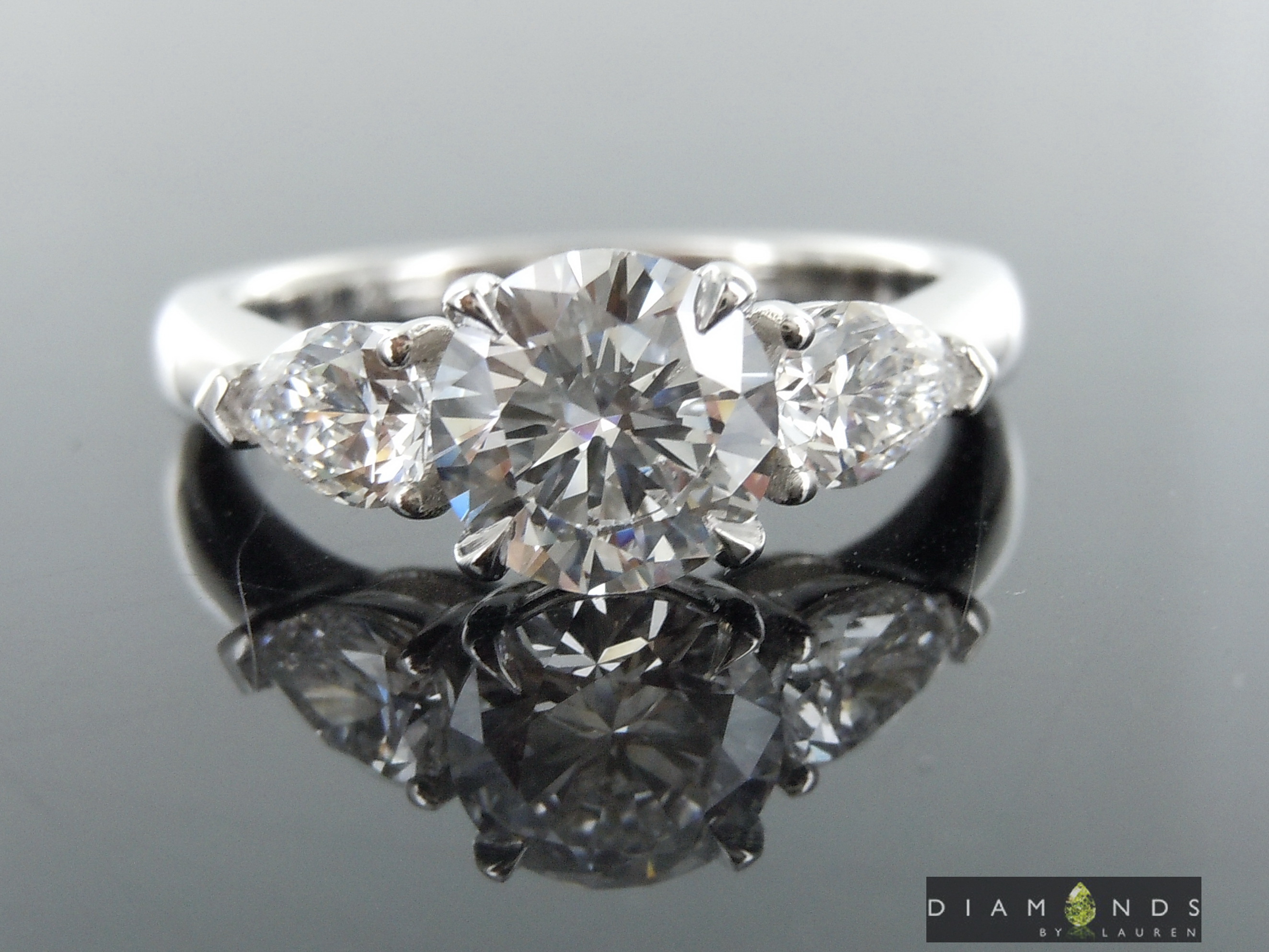 1.03ct D VS2 Round Lab Grown Diamond Ring