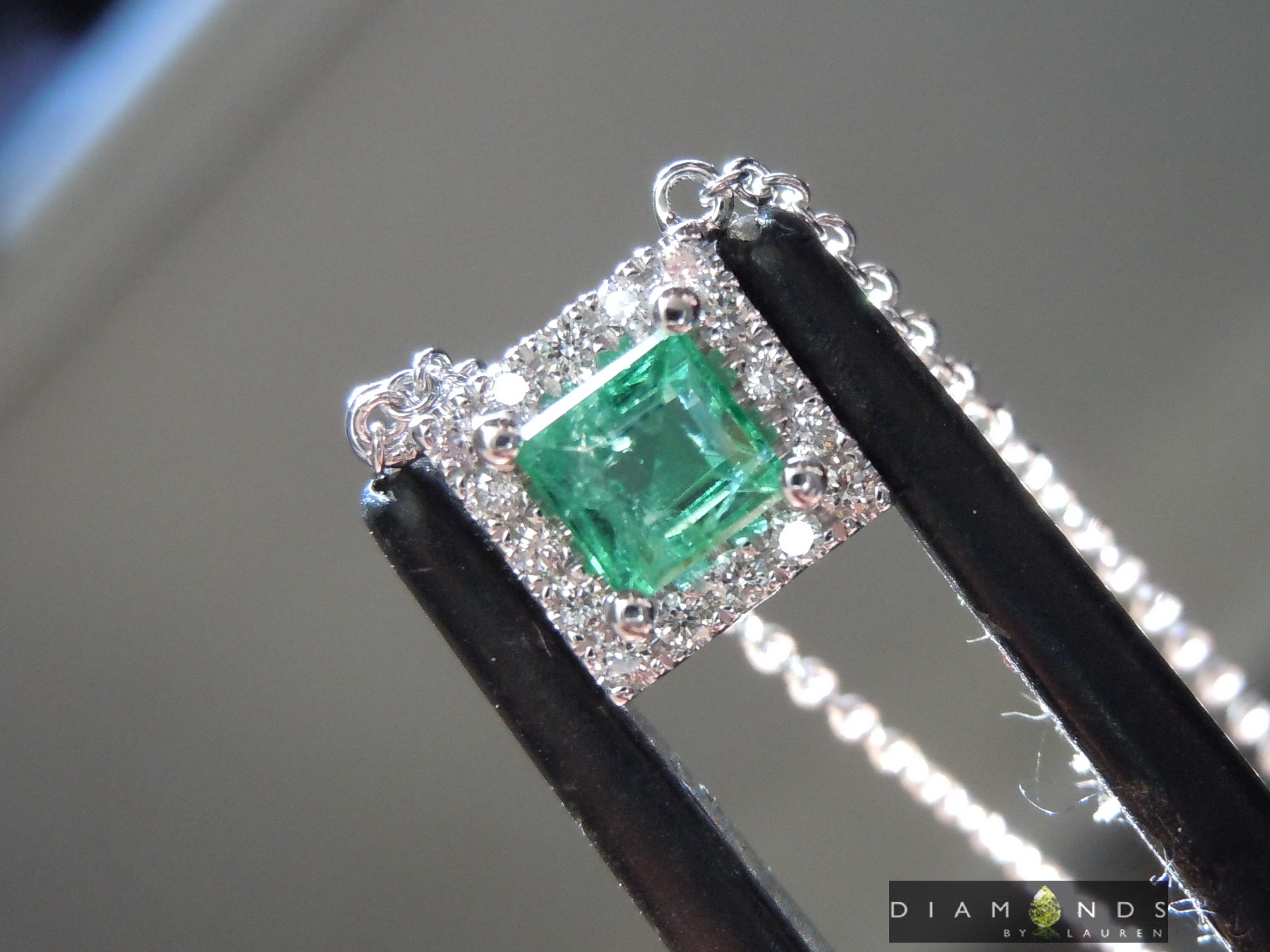 emerald diamond pedant