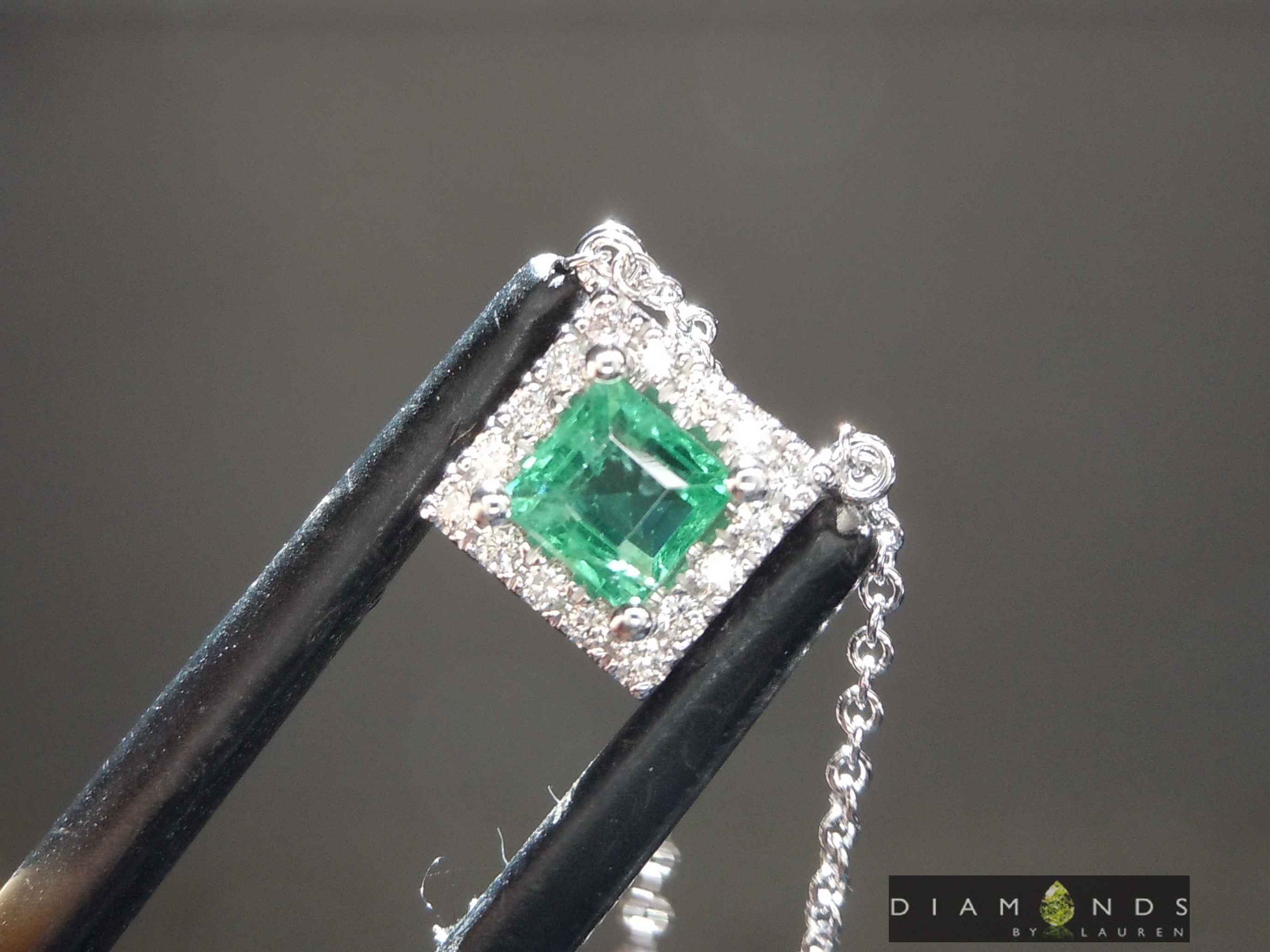 emerald diamond pedant