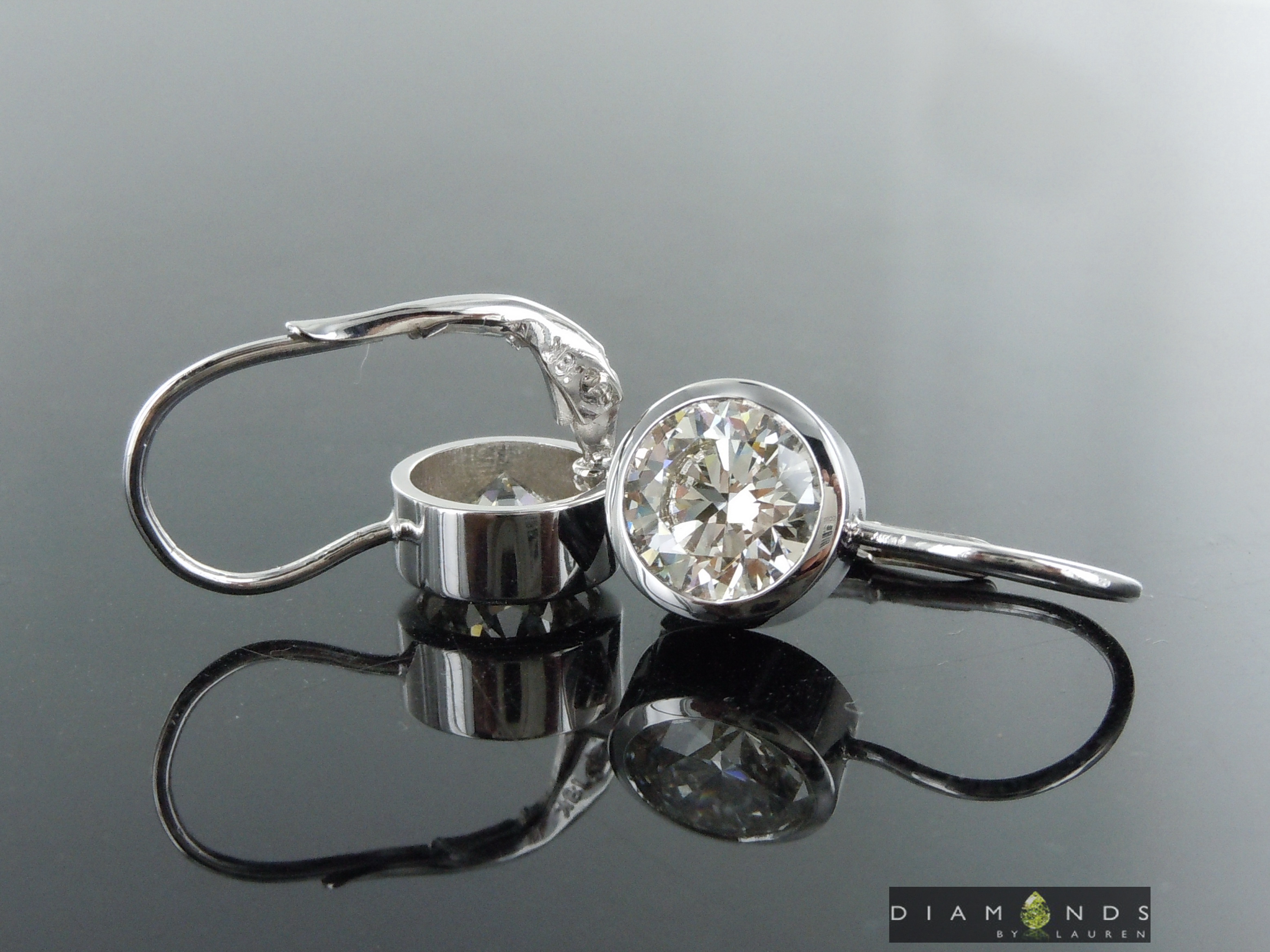 colorless diamond earrings