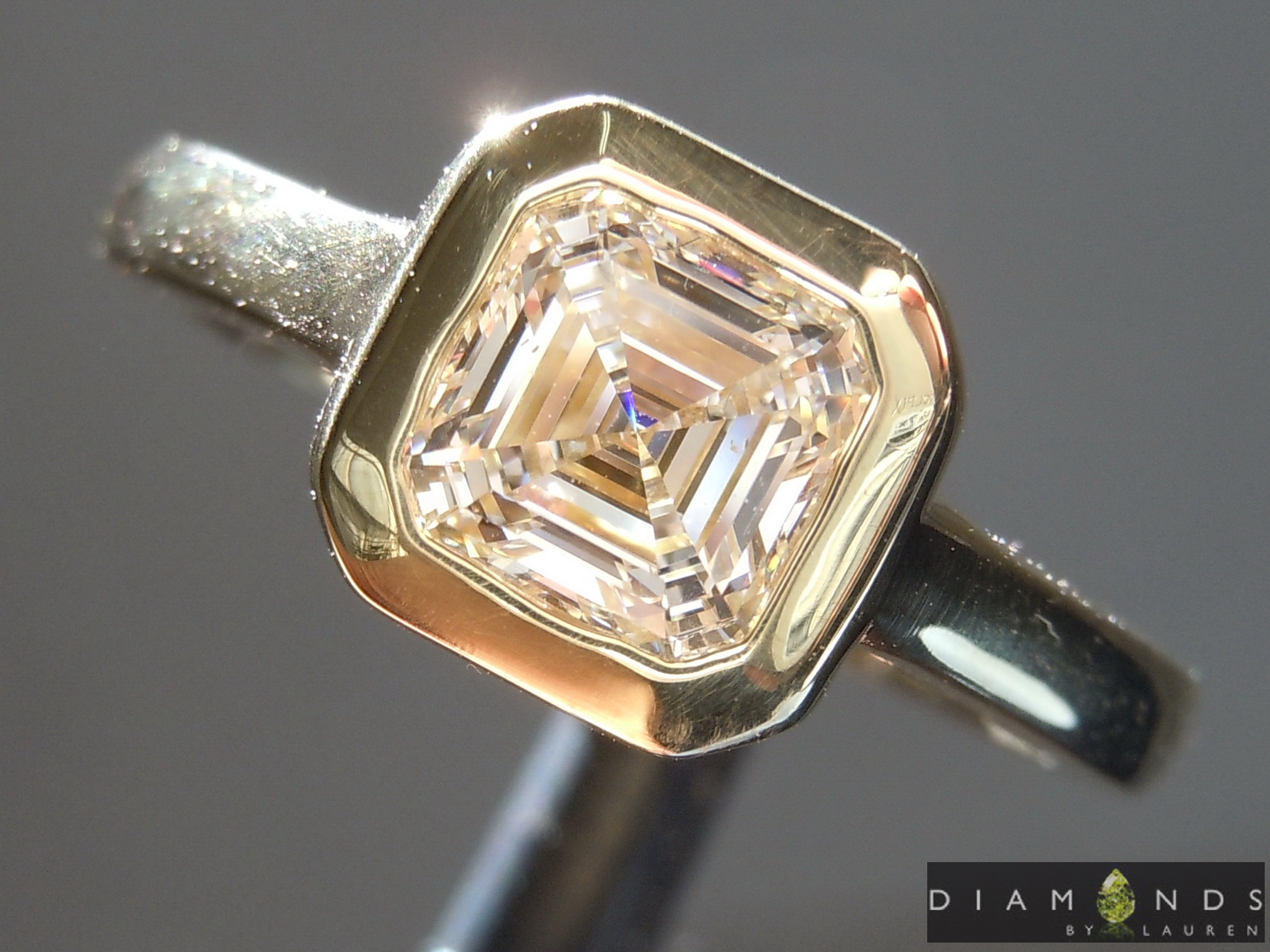 colorless diamond ring