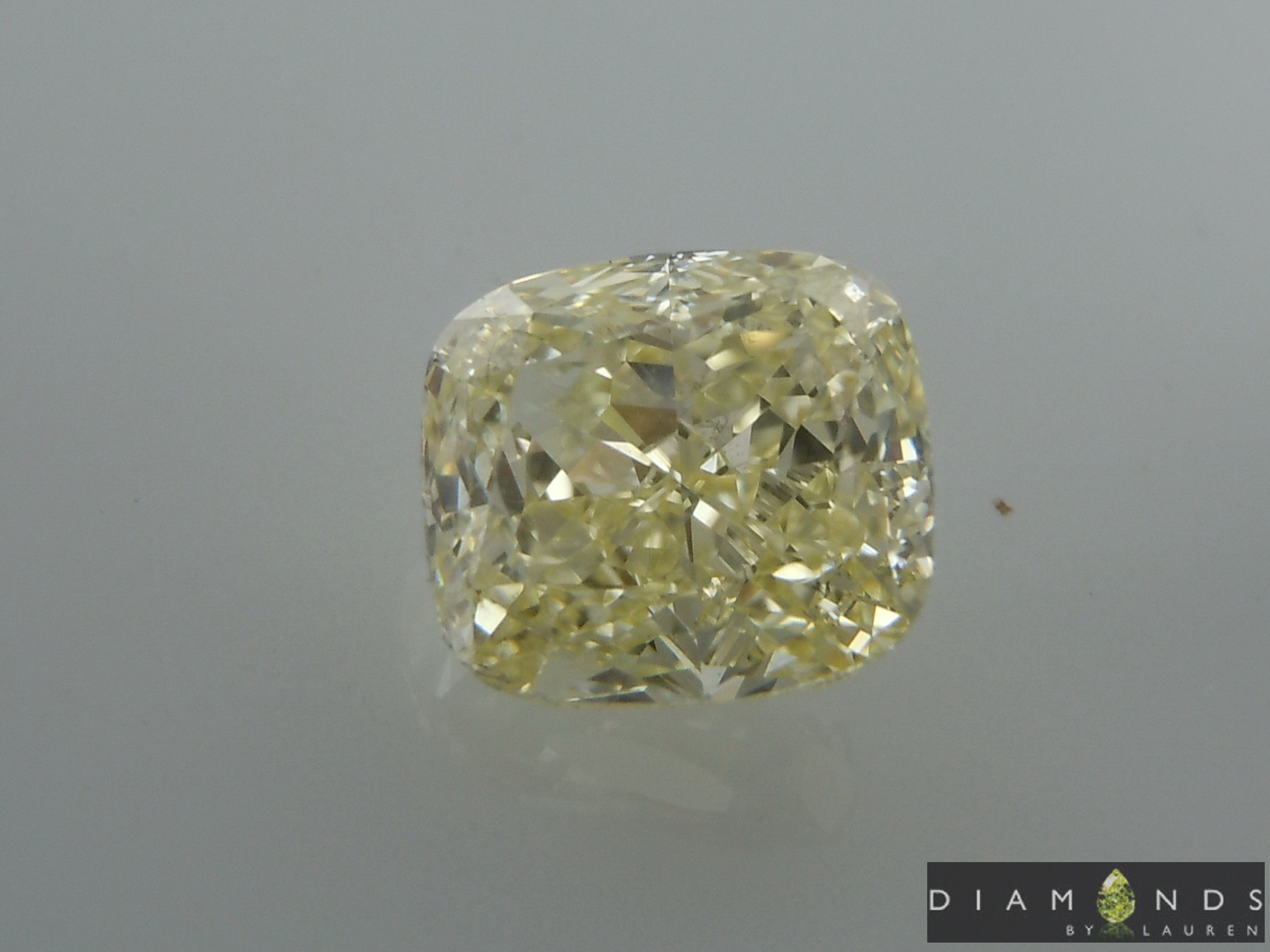 natural yellow diamond 