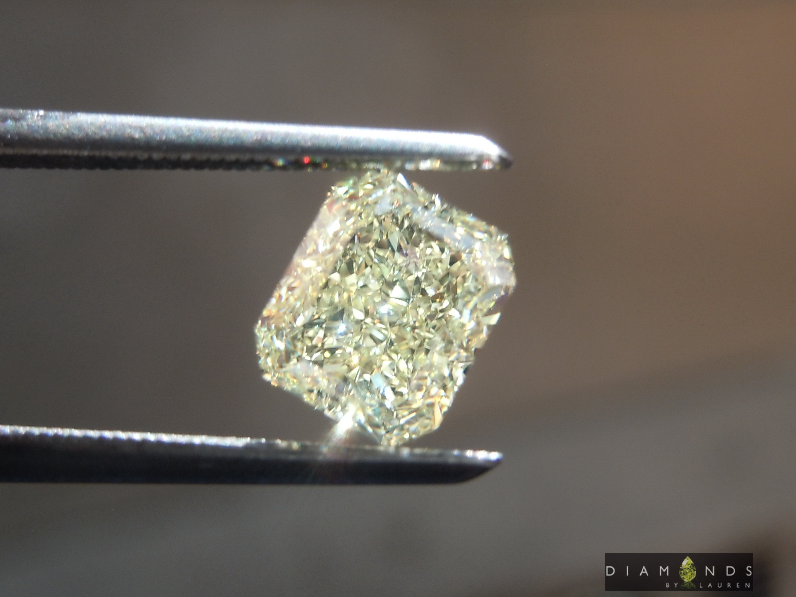 light yellow diamond