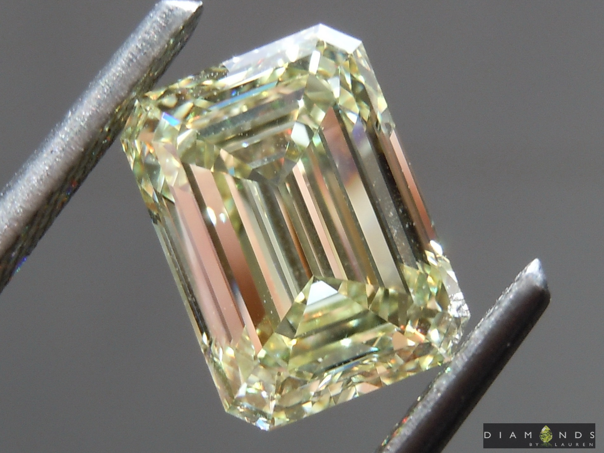 yellow diamond