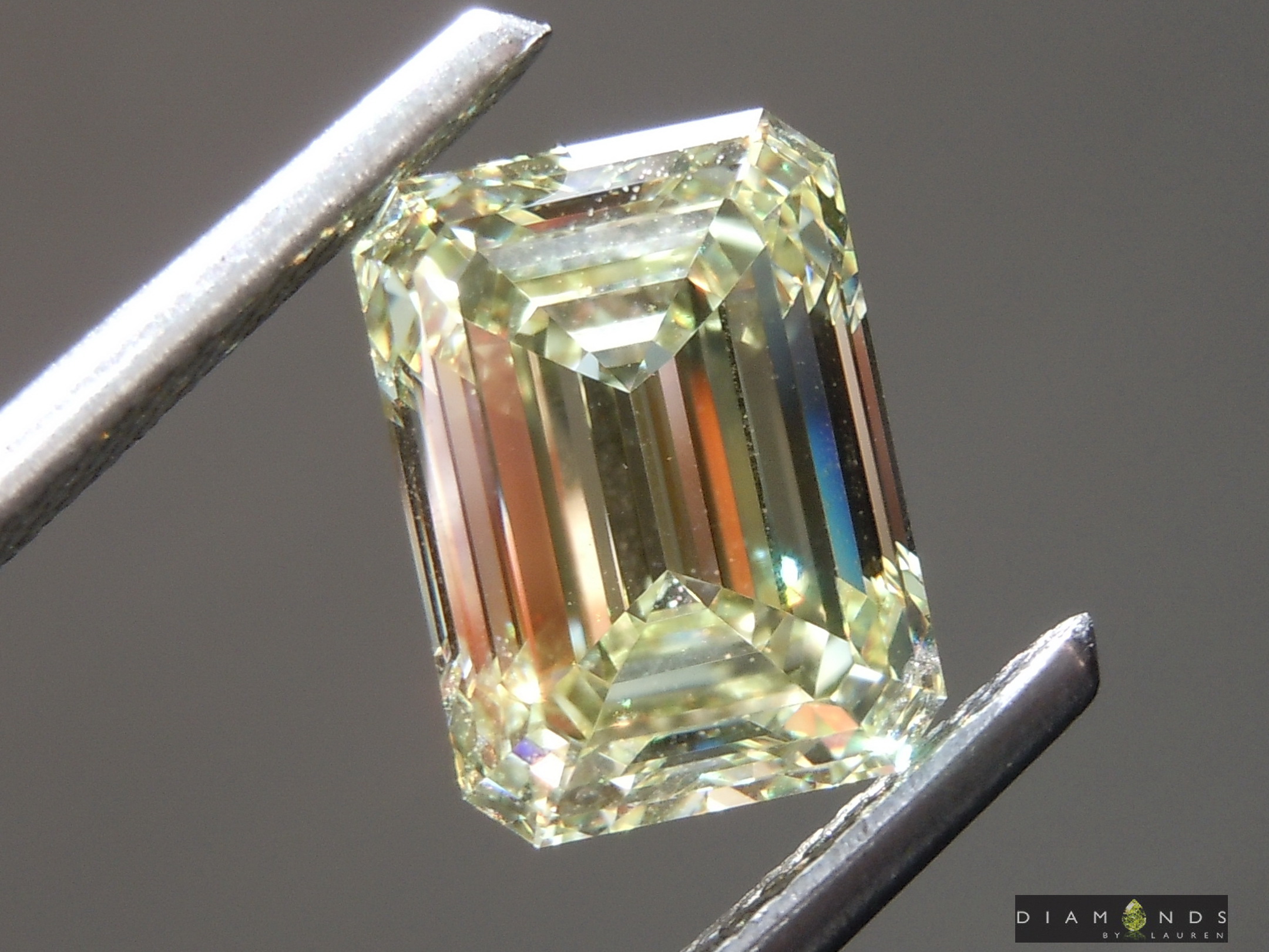 yellow diamond