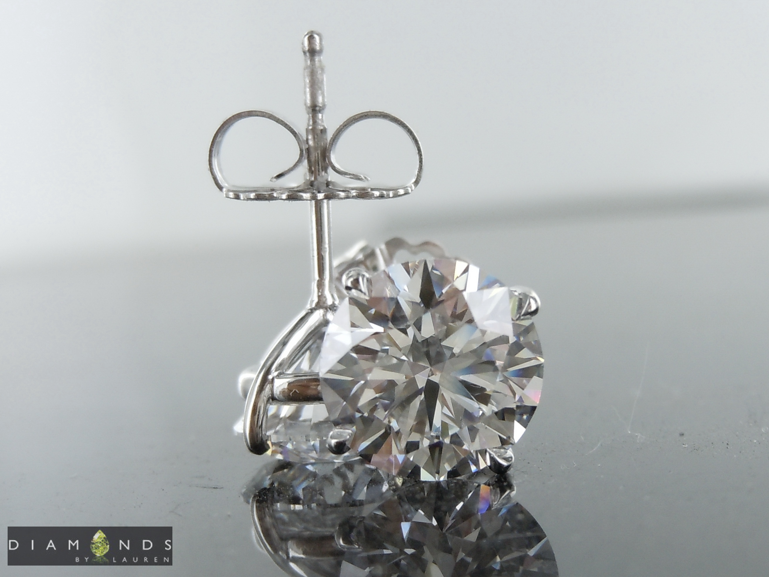 colorless diamond earrings
