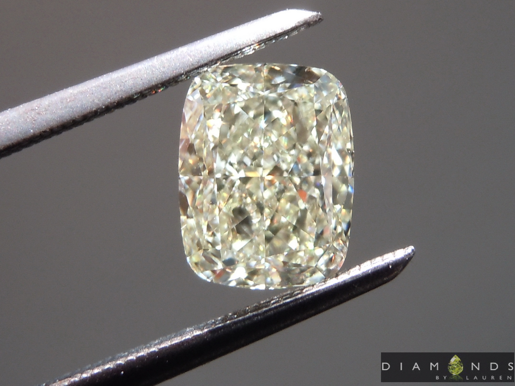1.70ct S-T IF Cushion Cut Diamond R10387