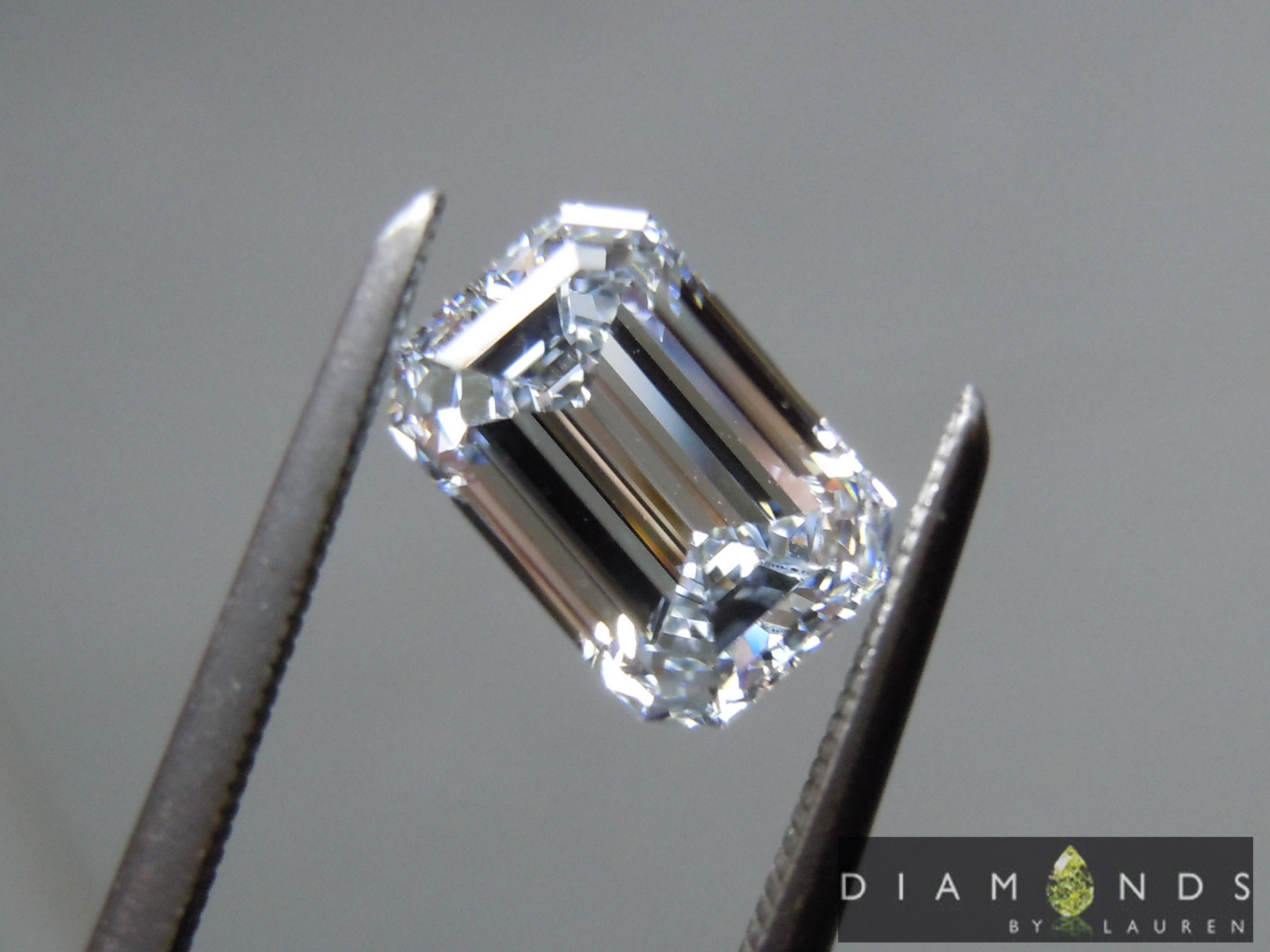 1.51ct H (Blue) VVS2 Emerald Cut Lab Grown Diamond R10389