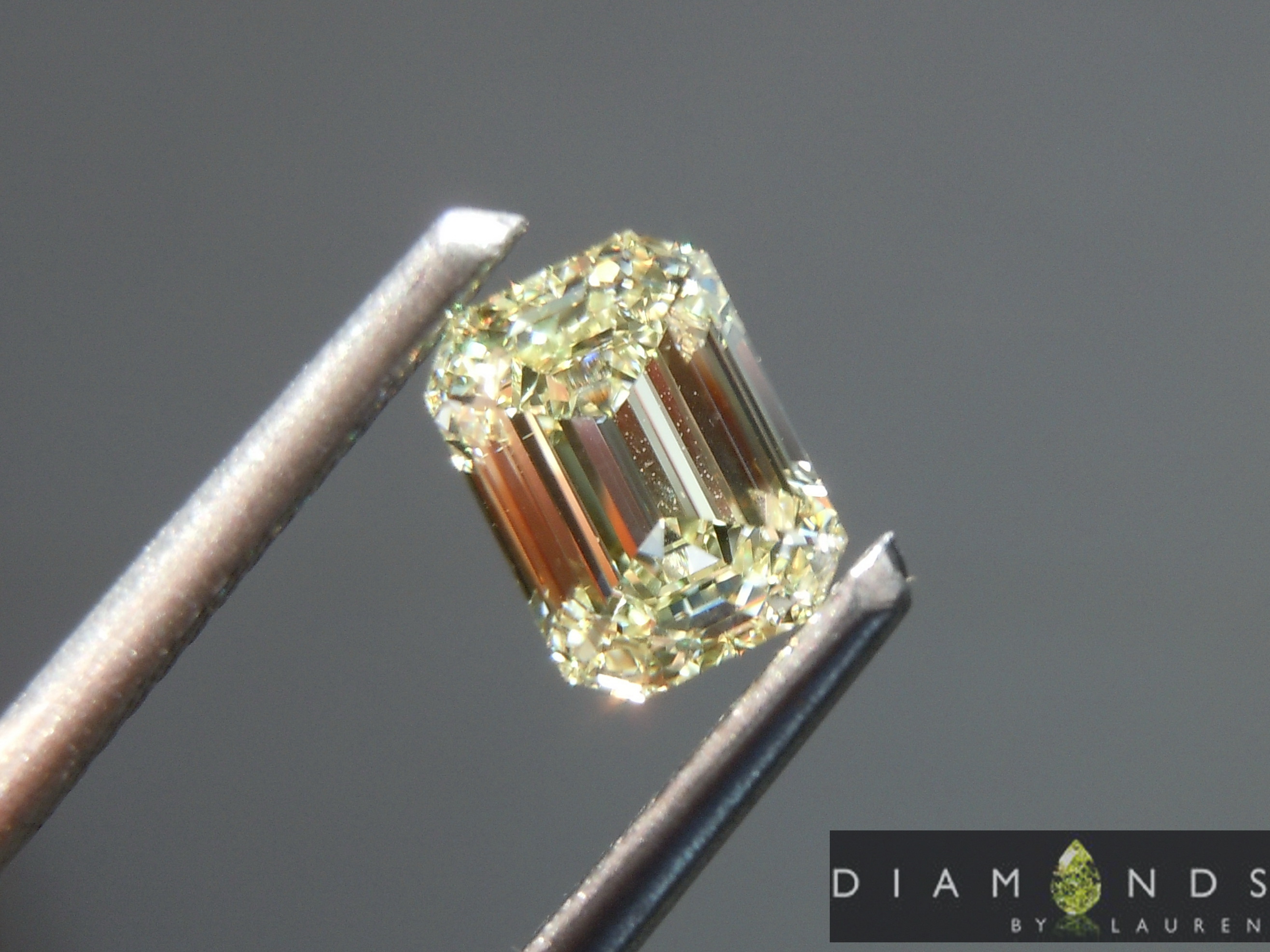 yellow diamond