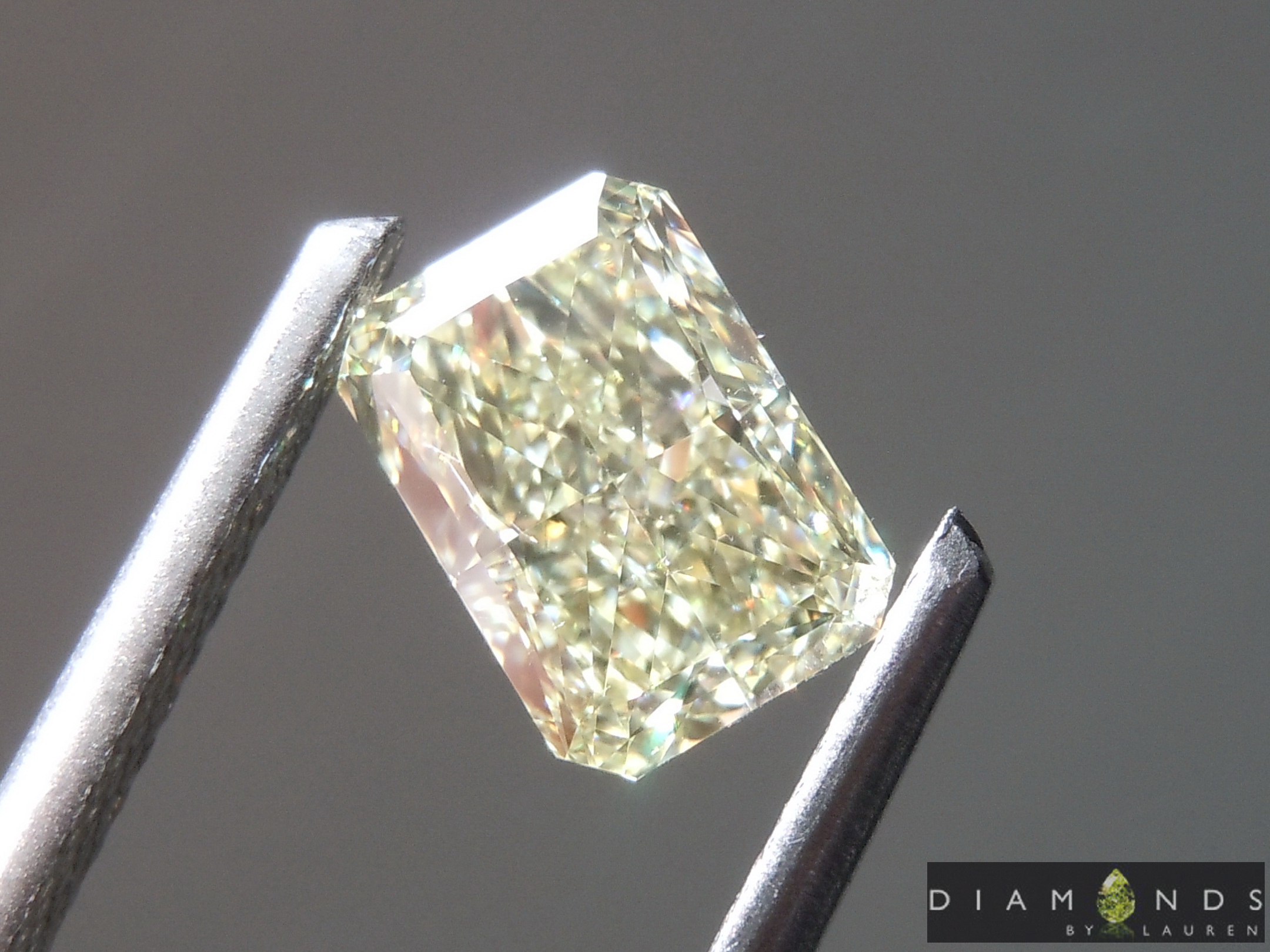 1.53ct W-X VS1 Radiant Cut Diamond R10405