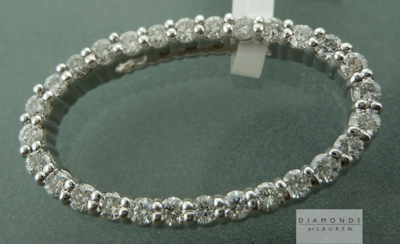 colorless diamond pendant