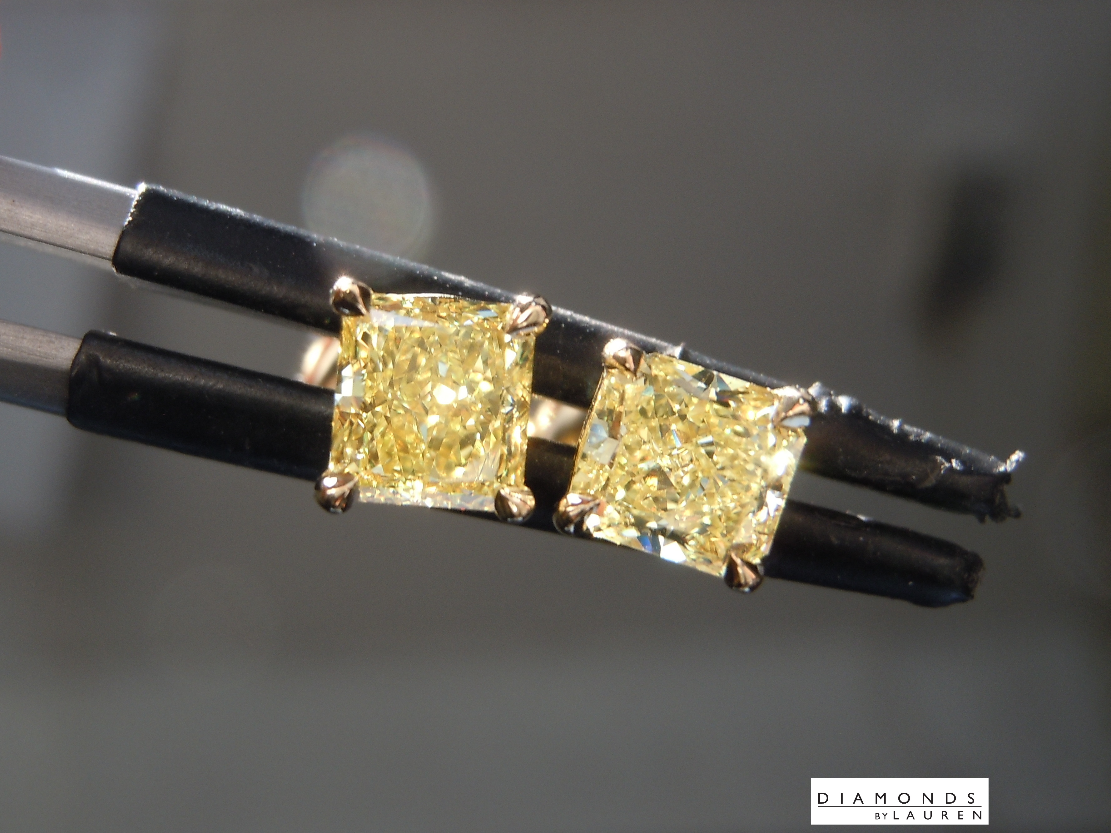 canary diamond earrings