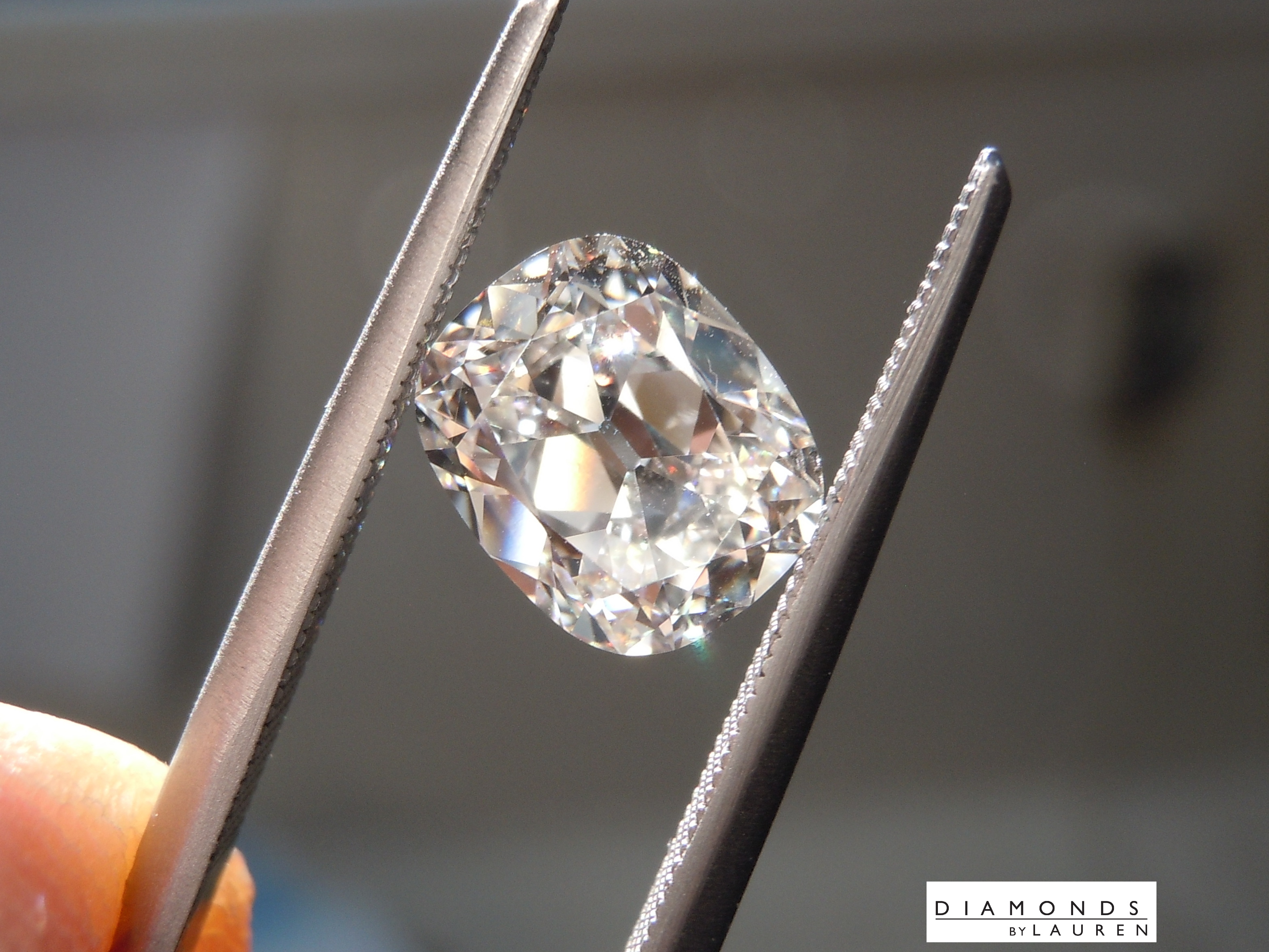 colorless diamond earrings
