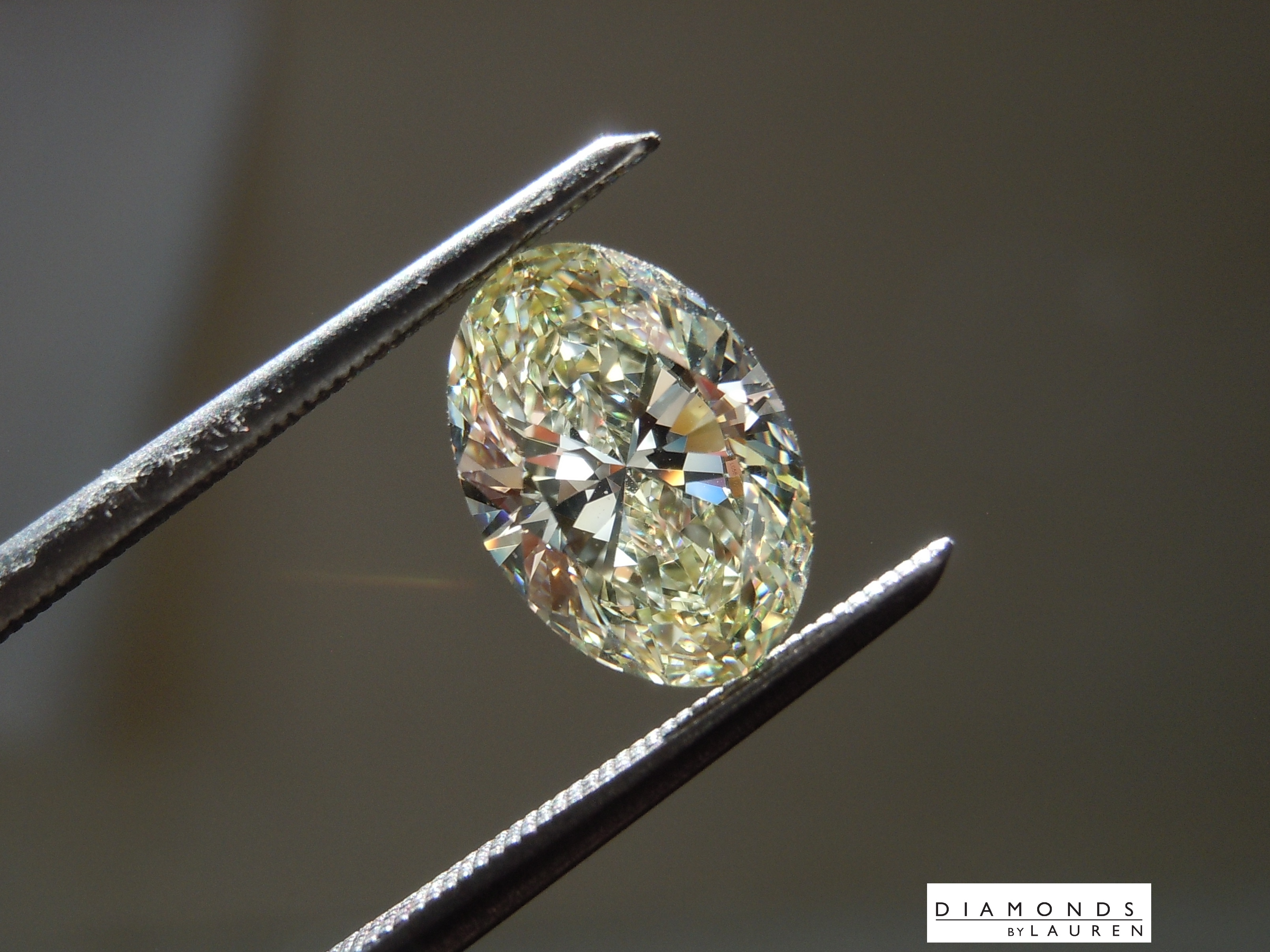 1.93ct Yellow VS1 Oval Shape Lab Grown Diamond R10569
