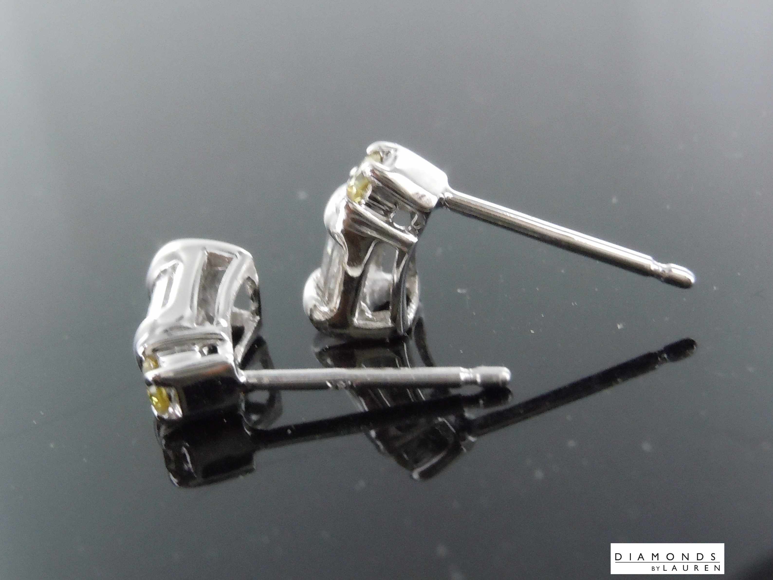 colorless diamond earrings