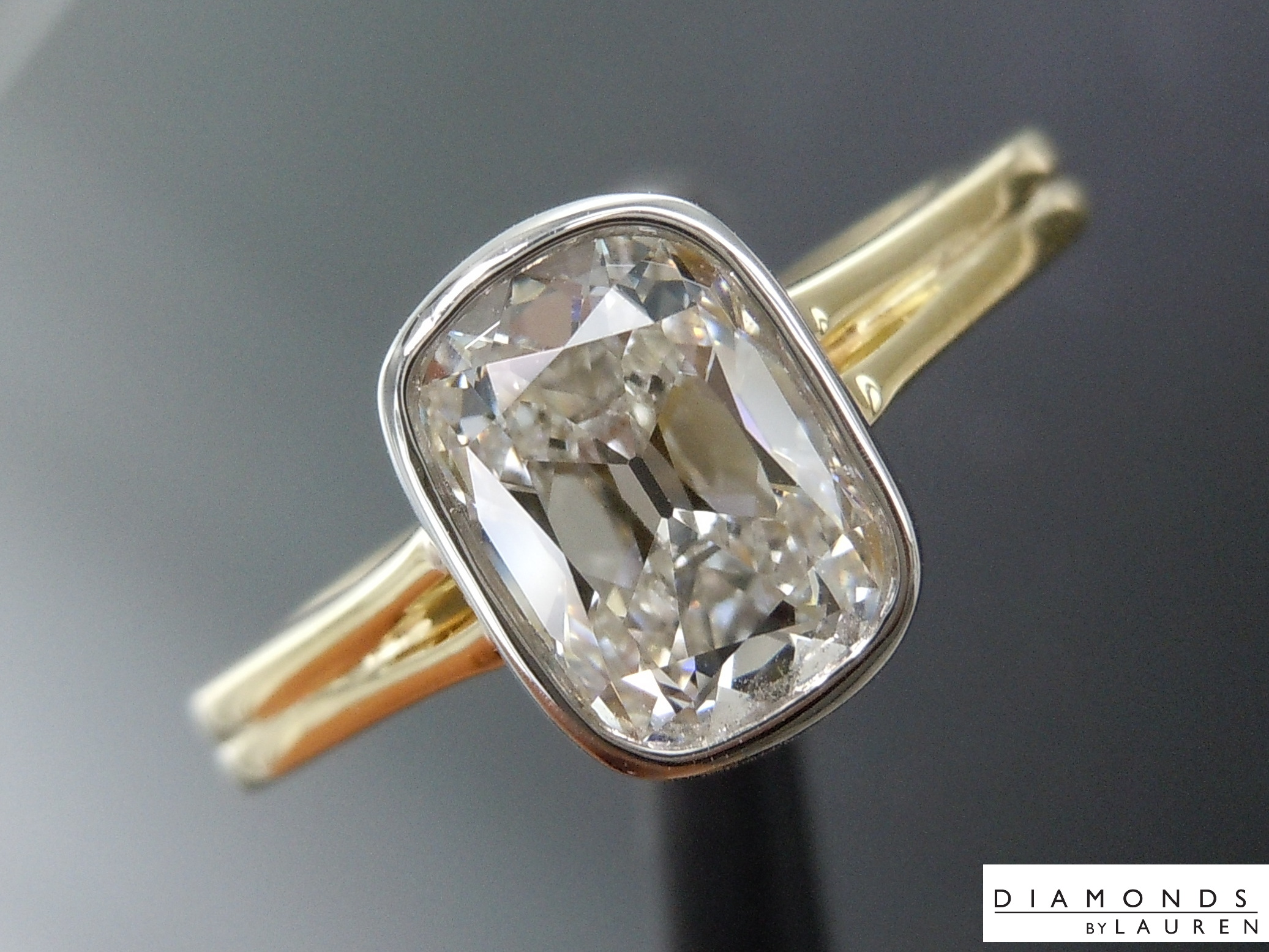 colorless diamond ring