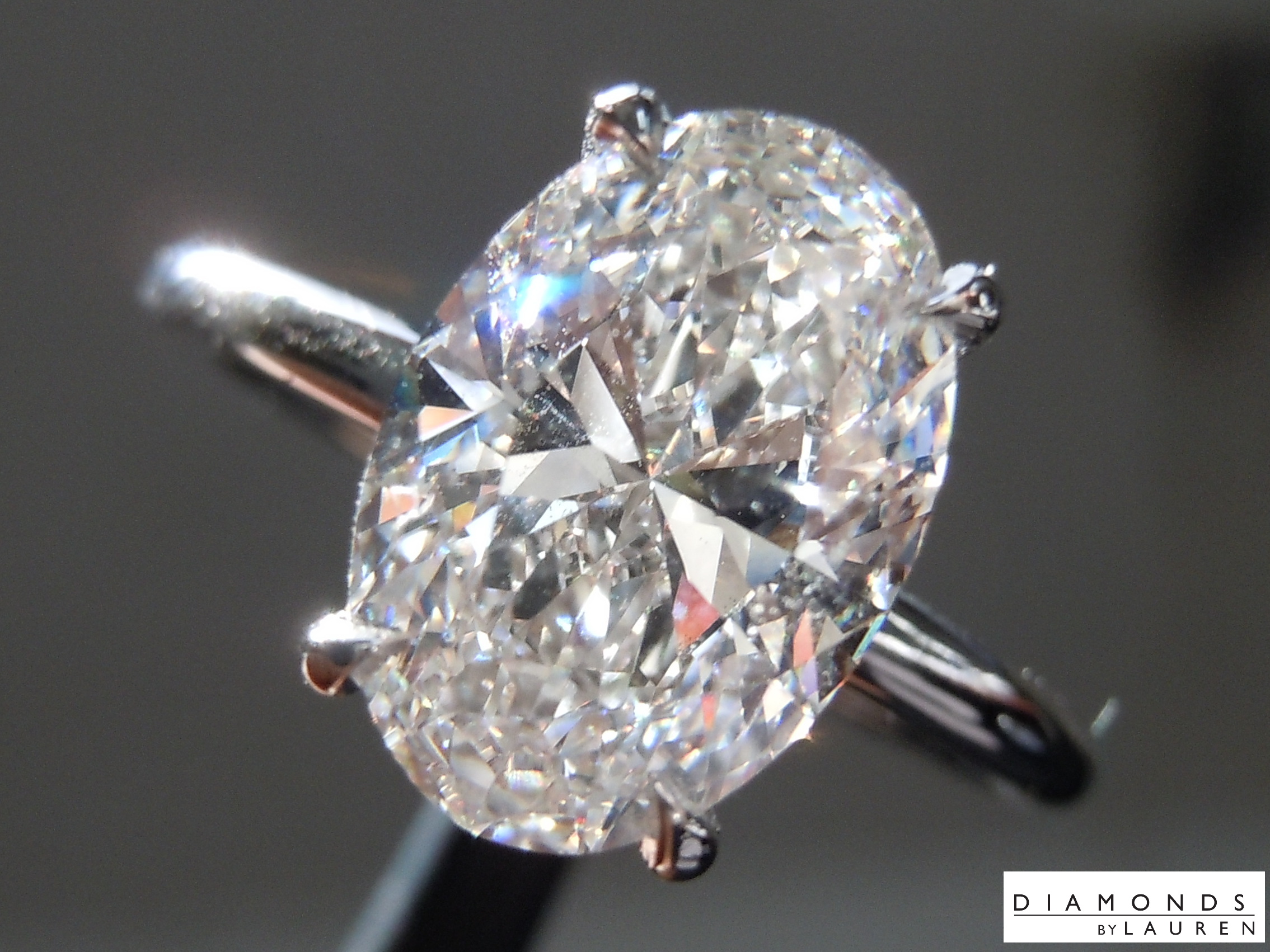 colorless diamond ring