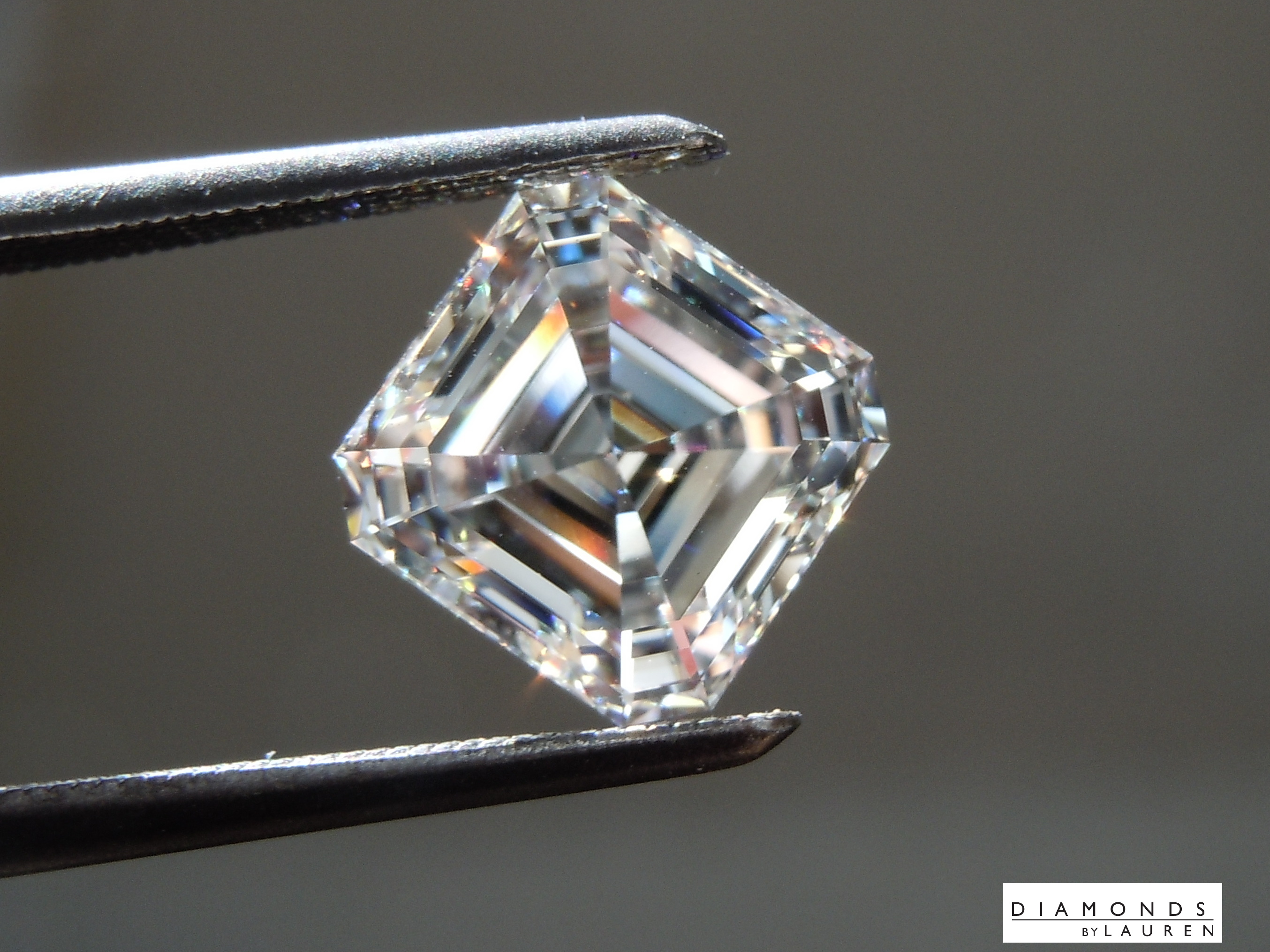 colorless diamond ring