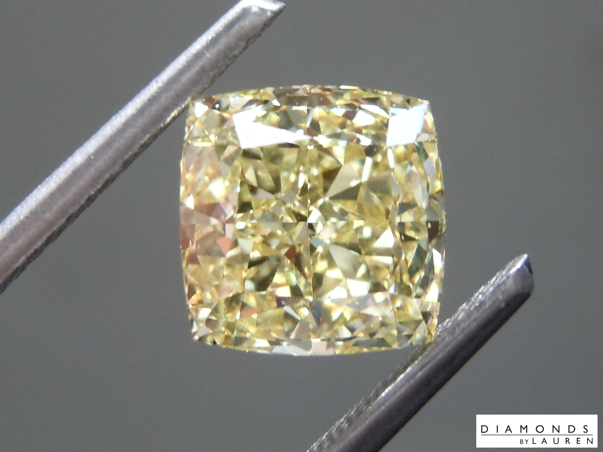 yellow canary lab diamond