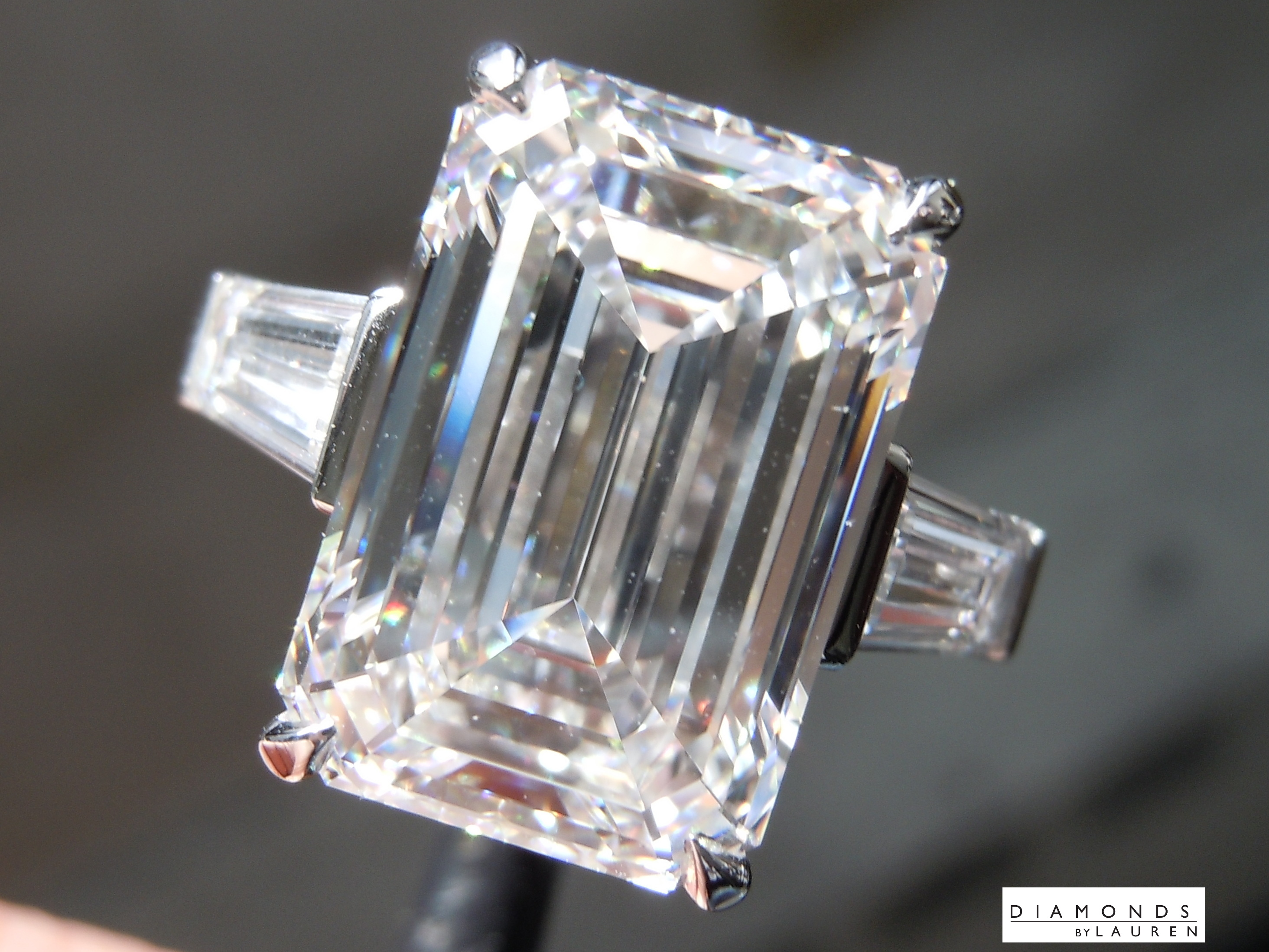 colorless diamond ring