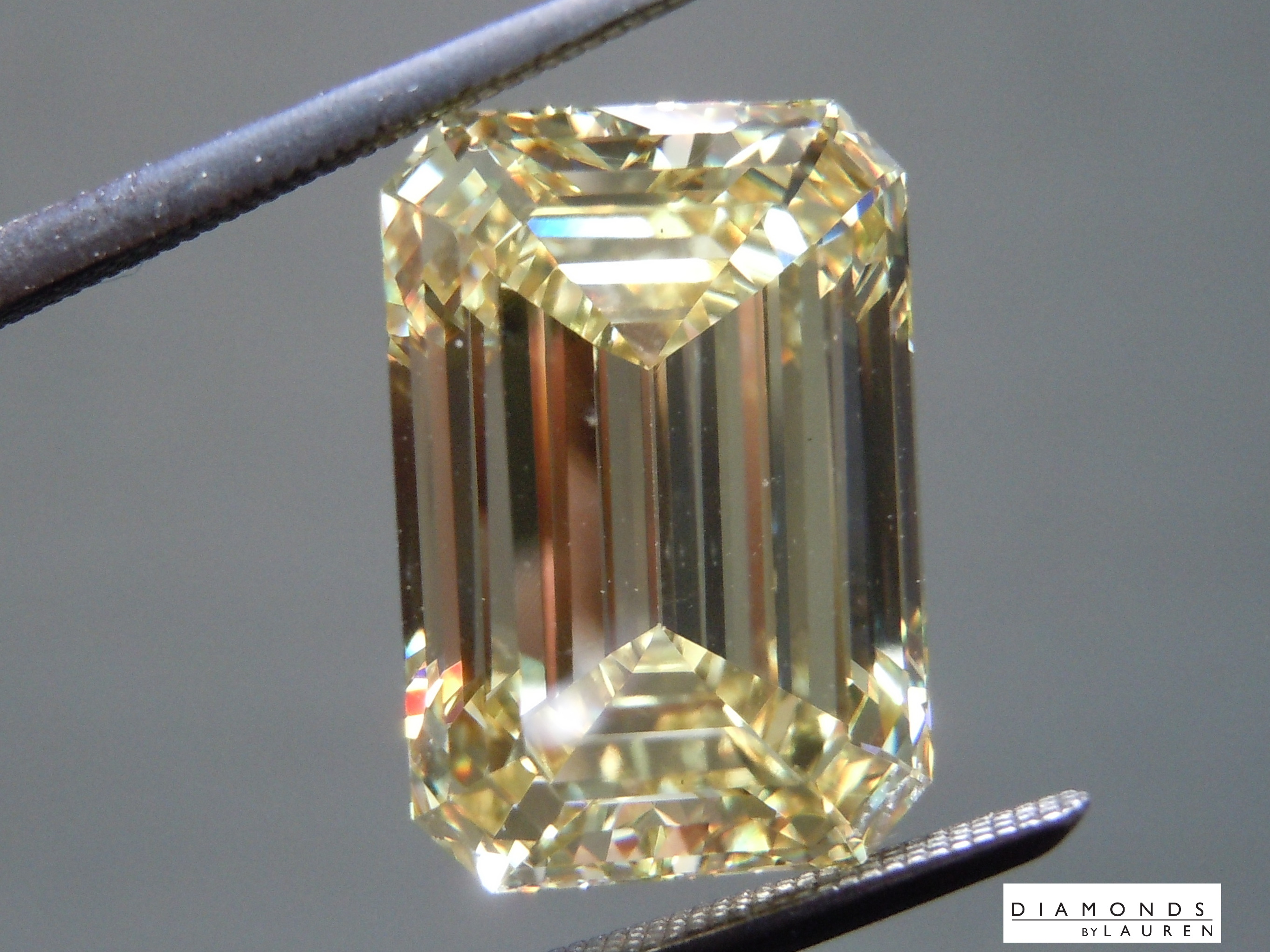 yellow diamond