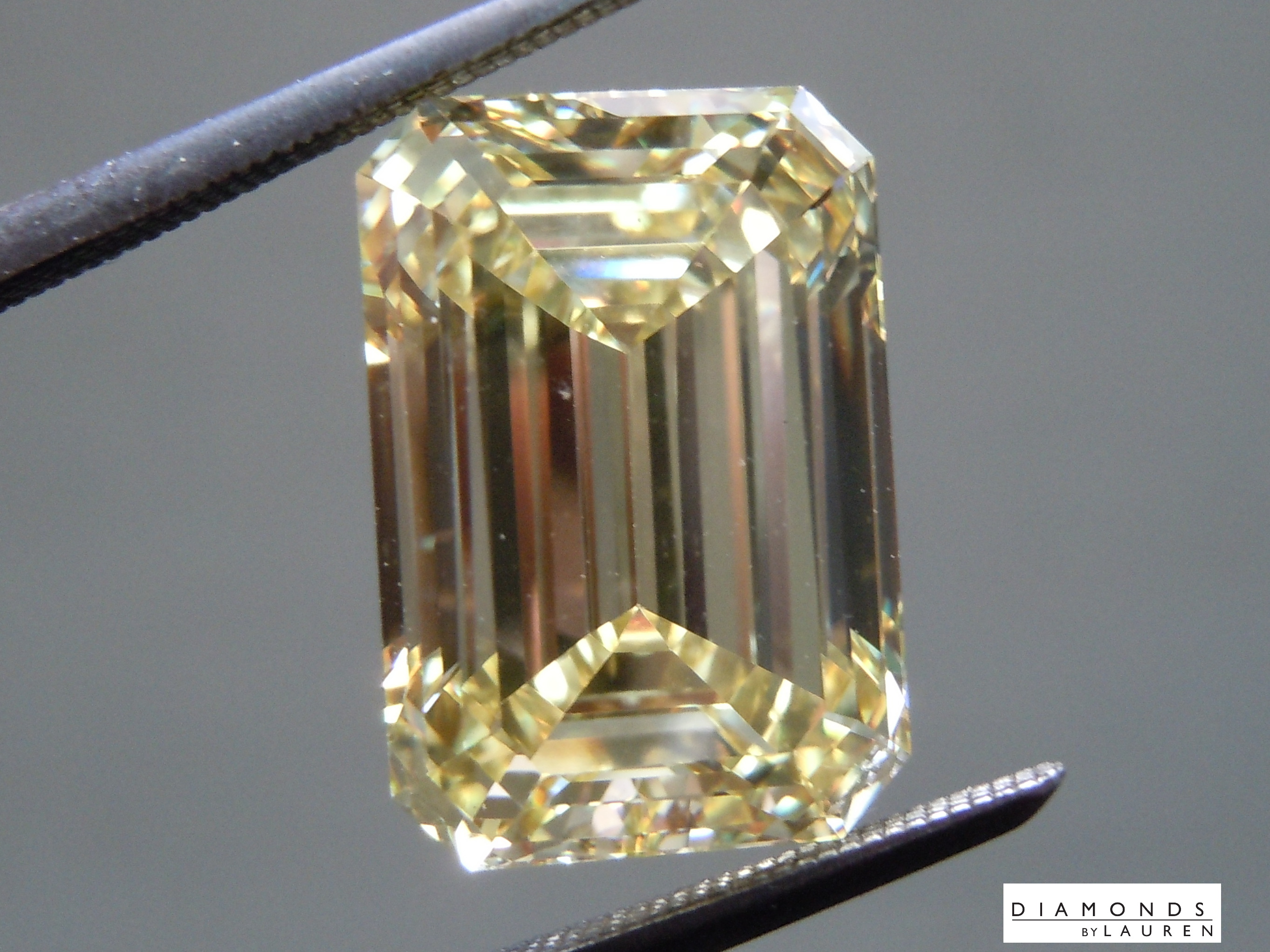 yellow lab diamond