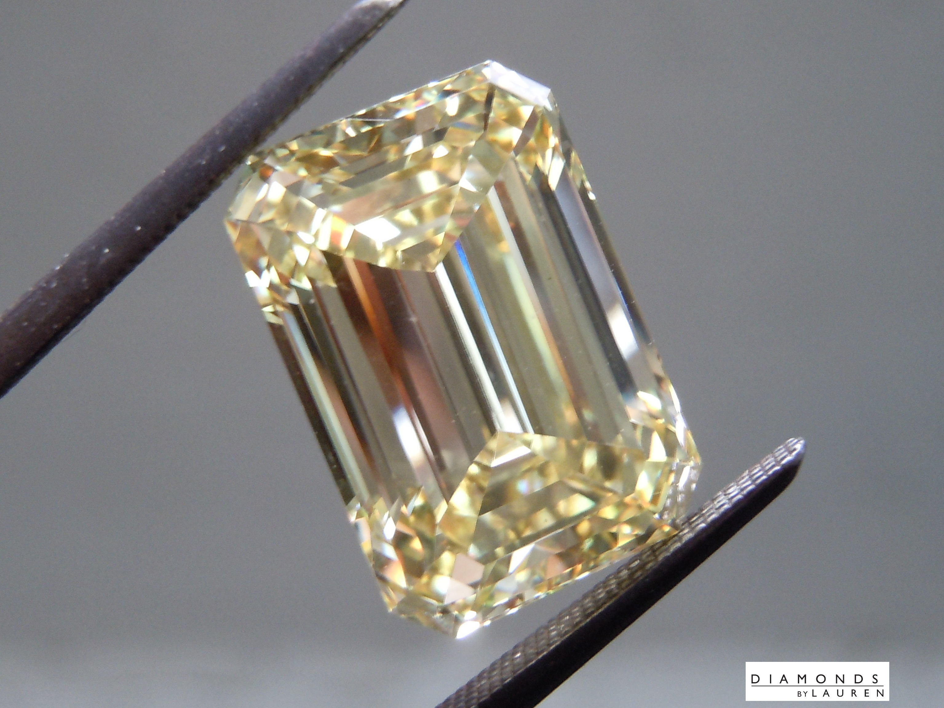 yellow diamond